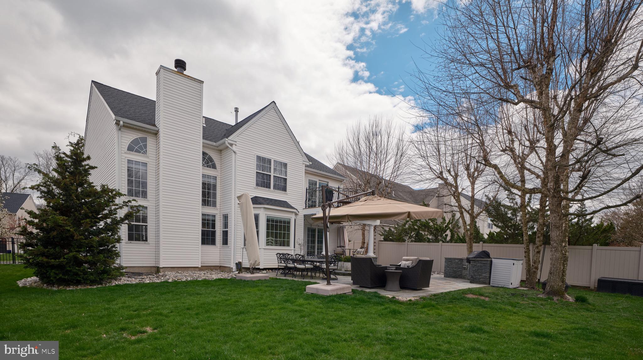 RIVERWOODS - Residential