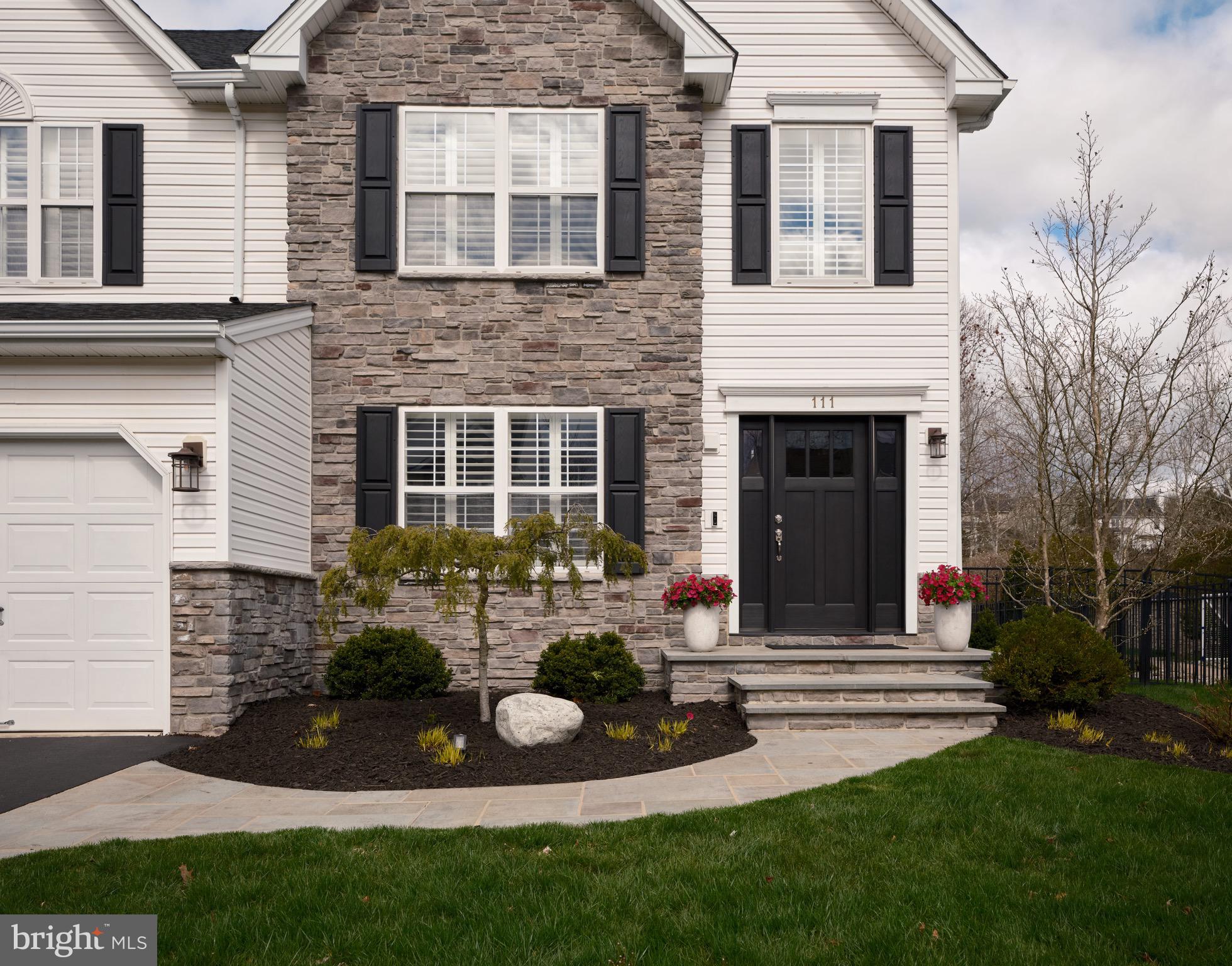 RIVERWOODS - Residential