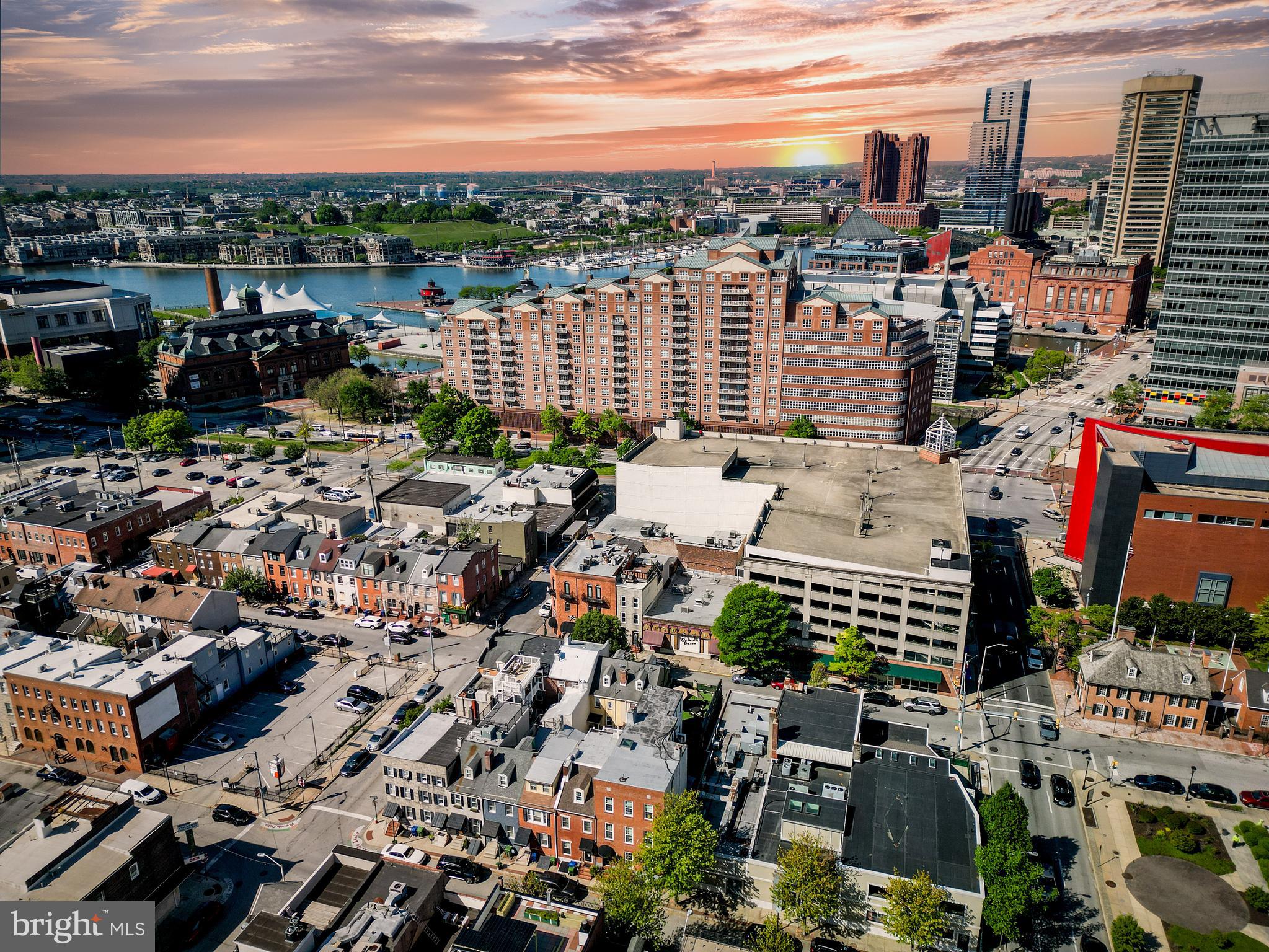 LITTLE ITALY - Commercial Sale