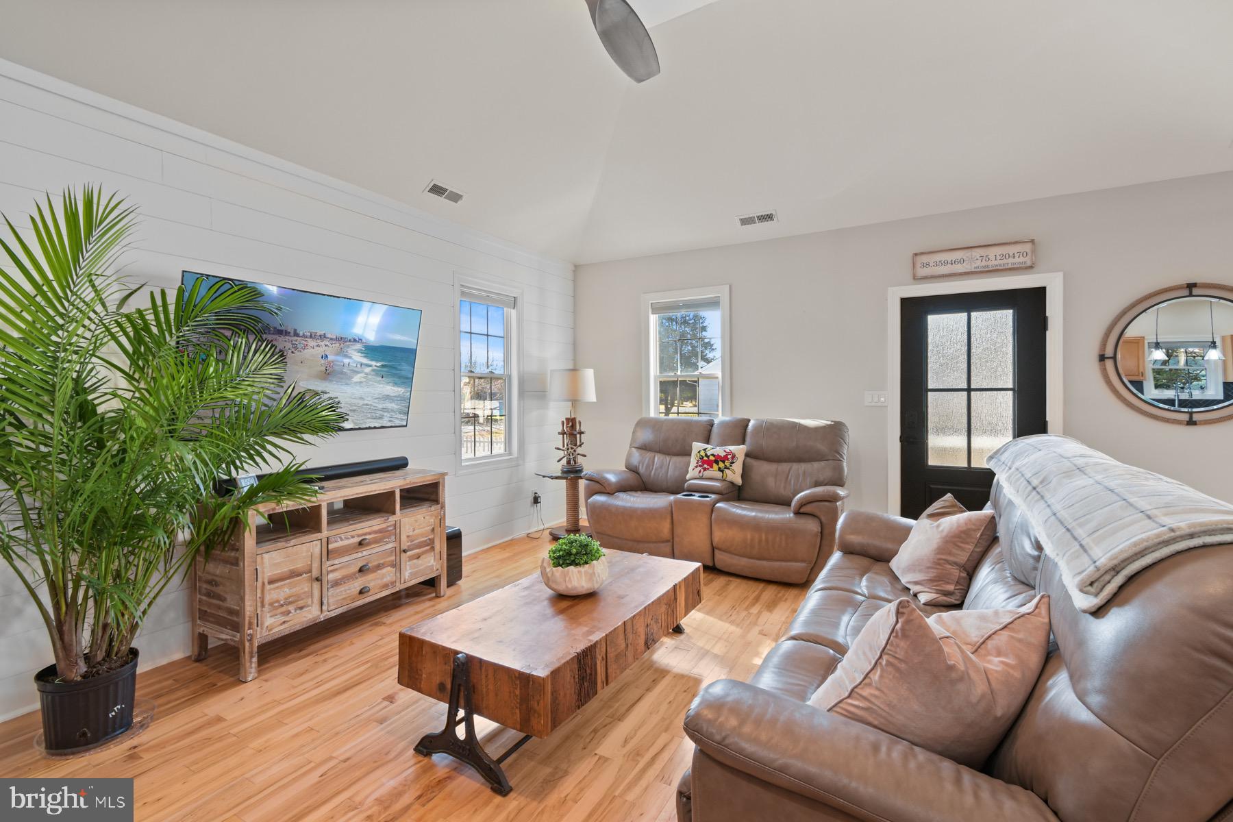 CAPE ISLE OF WIGHT - Residential