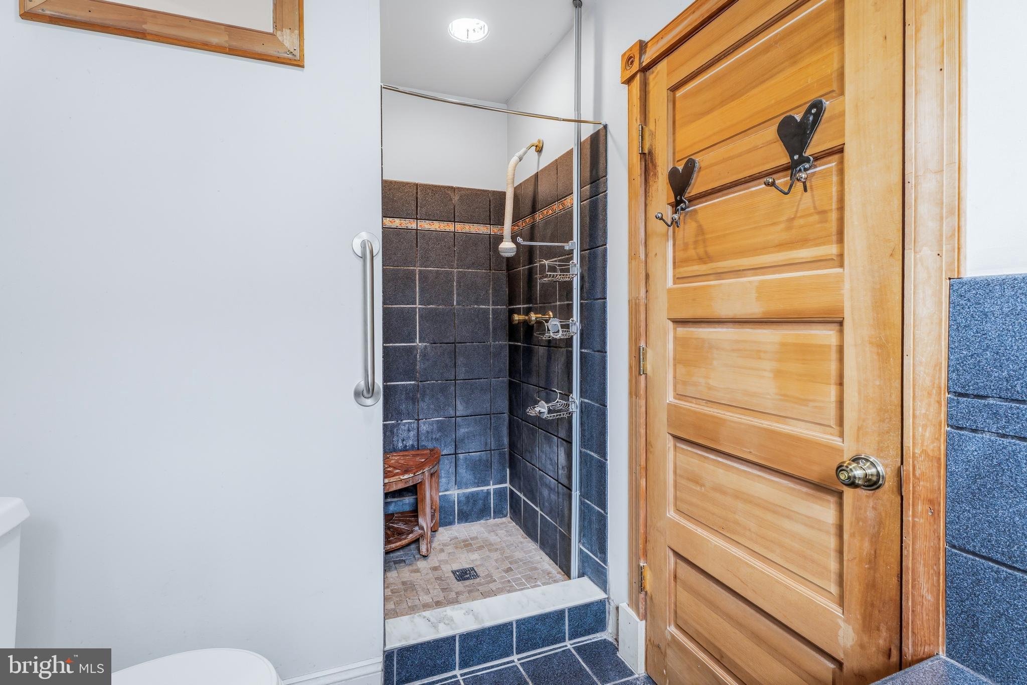 MOUNT WASHINGTON - Residential