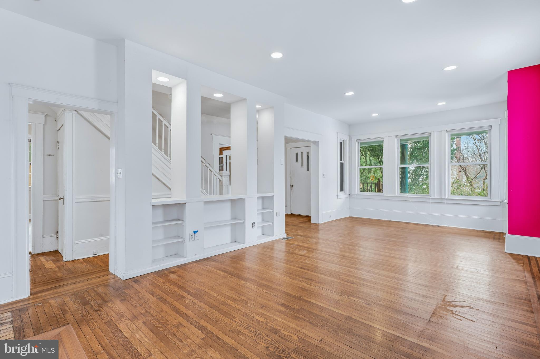 MOUNT WASHINGTON - Residential