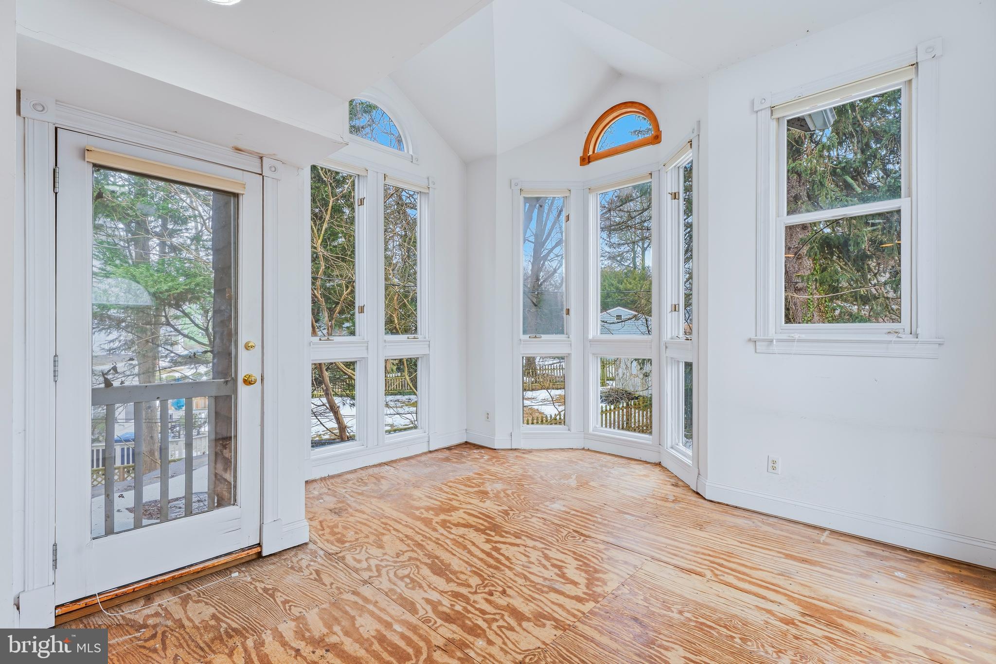 MOUNT WASHINGTON - Residential