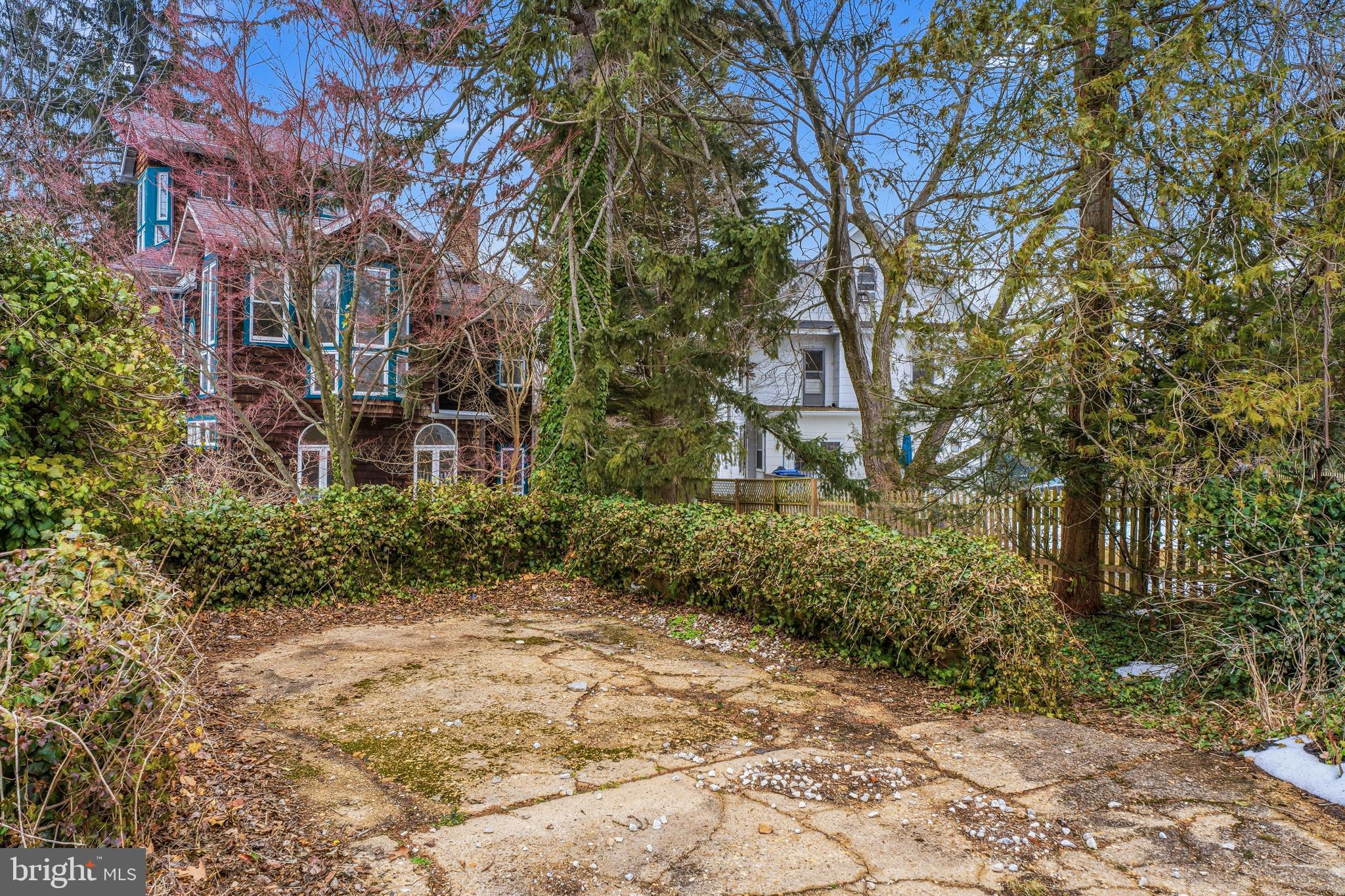 MOUNT WASHINGTON - Residential