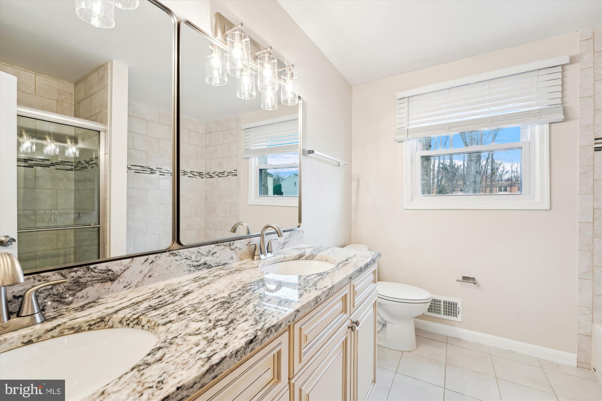 TANTALLON HILLS - Residential