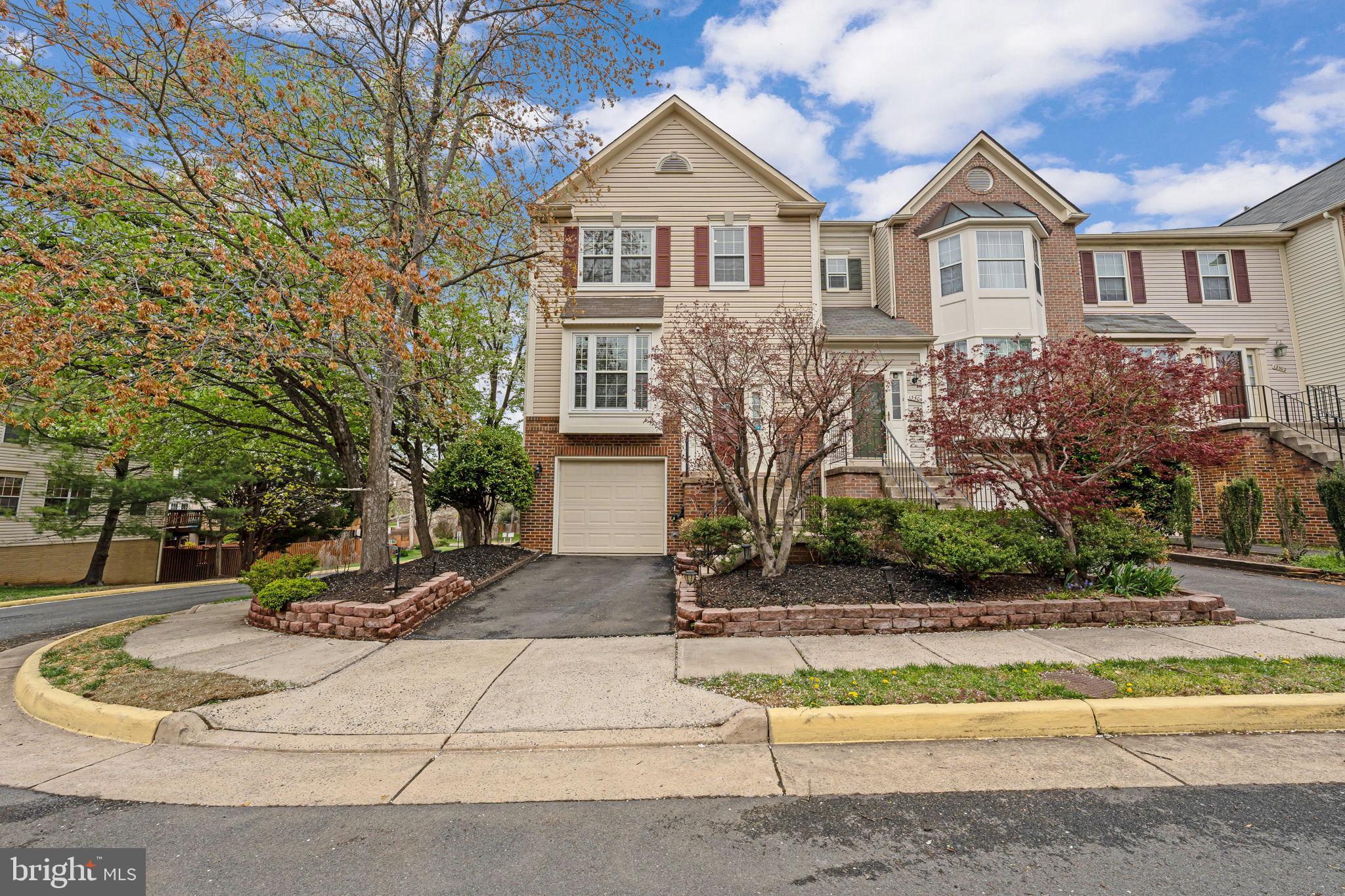 CENTREVILLE GREEN - Residential