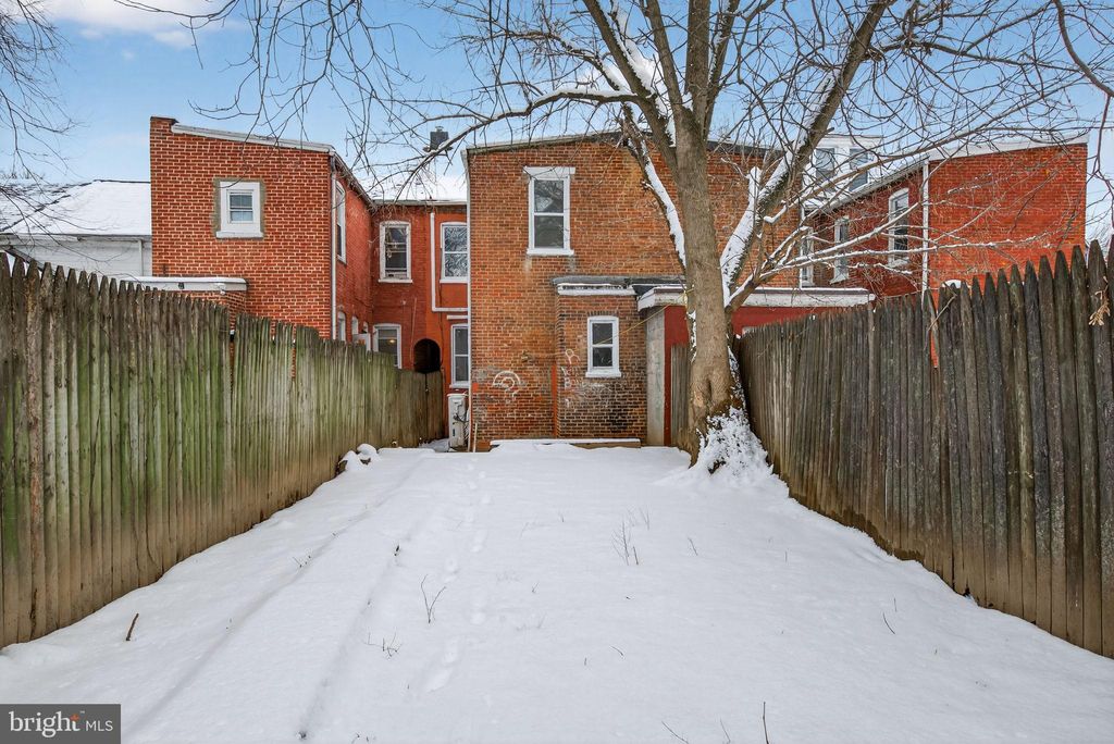 Photo of 527 Locust Street, LANCASTER, PA 17602 (MLS # PALA2082174)