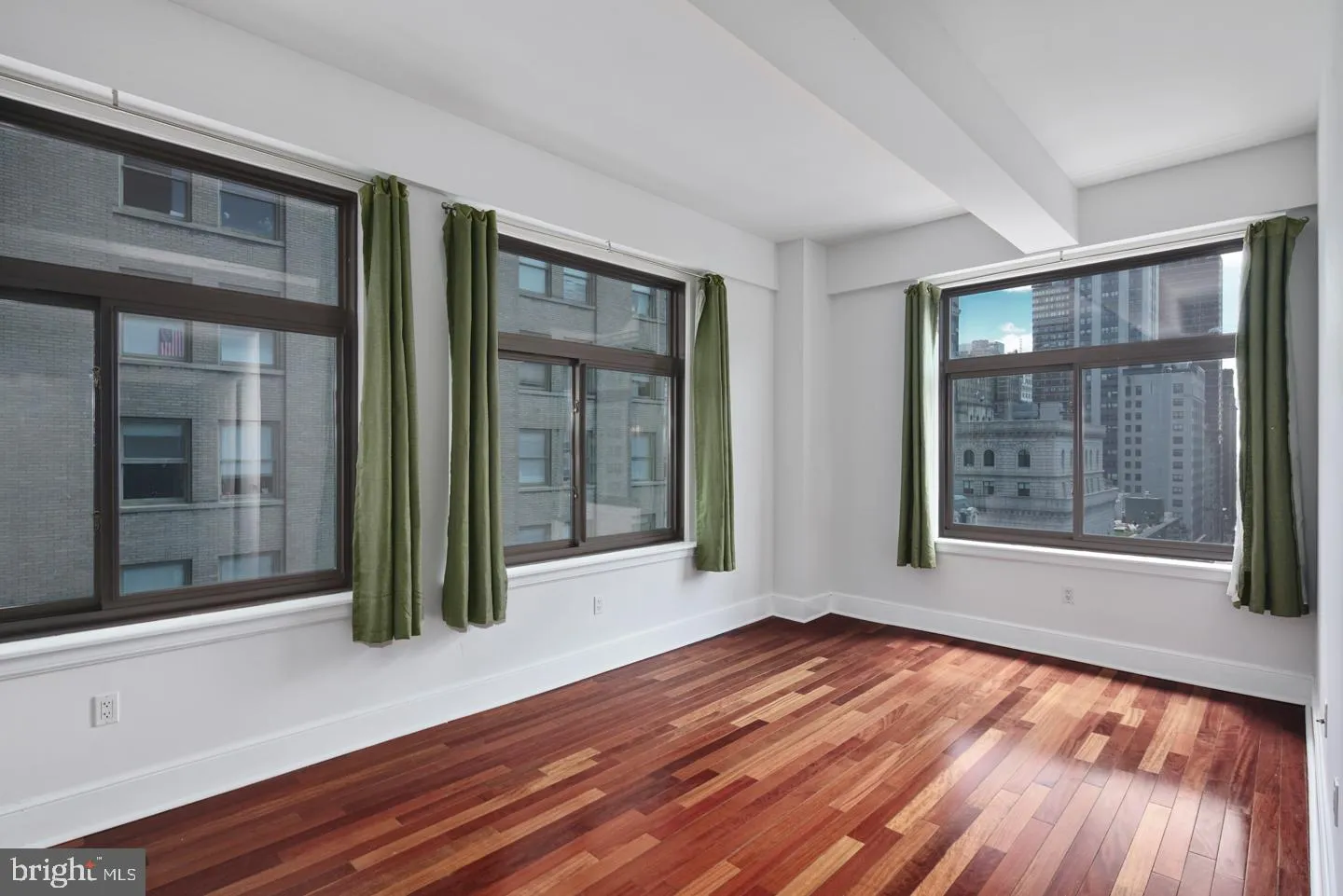 Philadelphia, Pennsylvania 19102, United States, 2 Bedrooms Bedrooms, ,2 BathroomsBathrooms,Residential,Active,187169