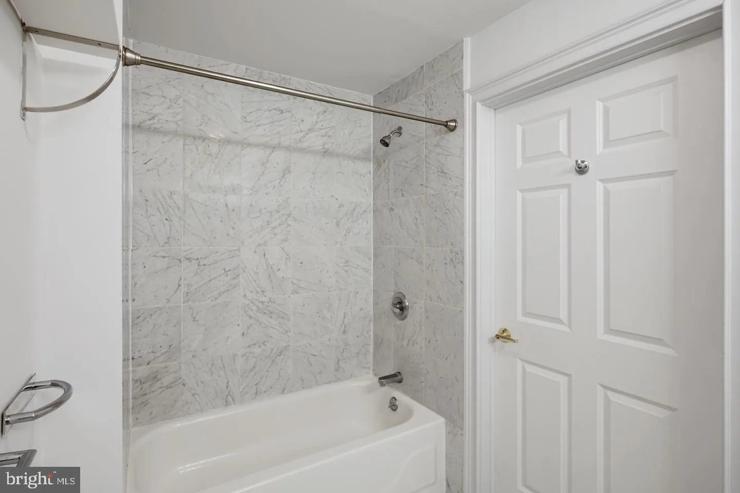 Philadelphia, Pennsylvania 19102, United States, 2 Bedrooms Bedrooms, ,2 BathroomsBathrooms,Residential,Active,187169