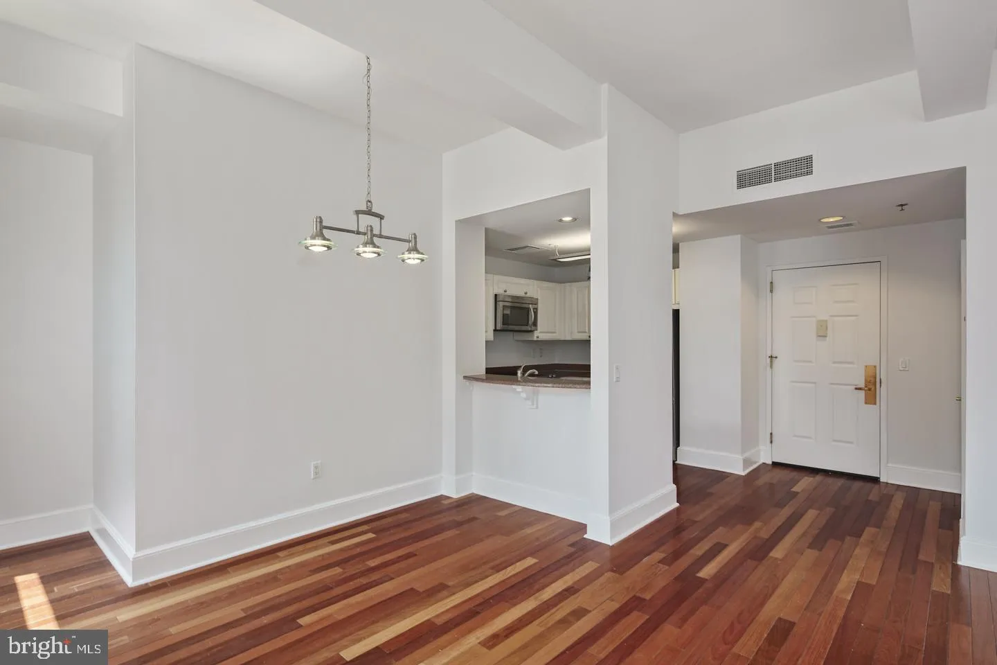 Philadelphia, Pennsylvania 19102, United States, 2 Bedrooms Bedrooms, ,2 BathroomsBathrooms,Residential,Active,187169
