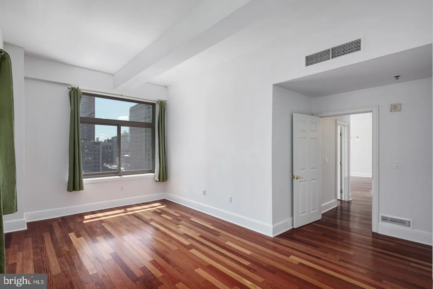 Philadelphia, Pennsylvania 19102, United States, 2 Bedrooms Bedrooms, ,2 BathroomsBathrooms,Residential,Active,187169