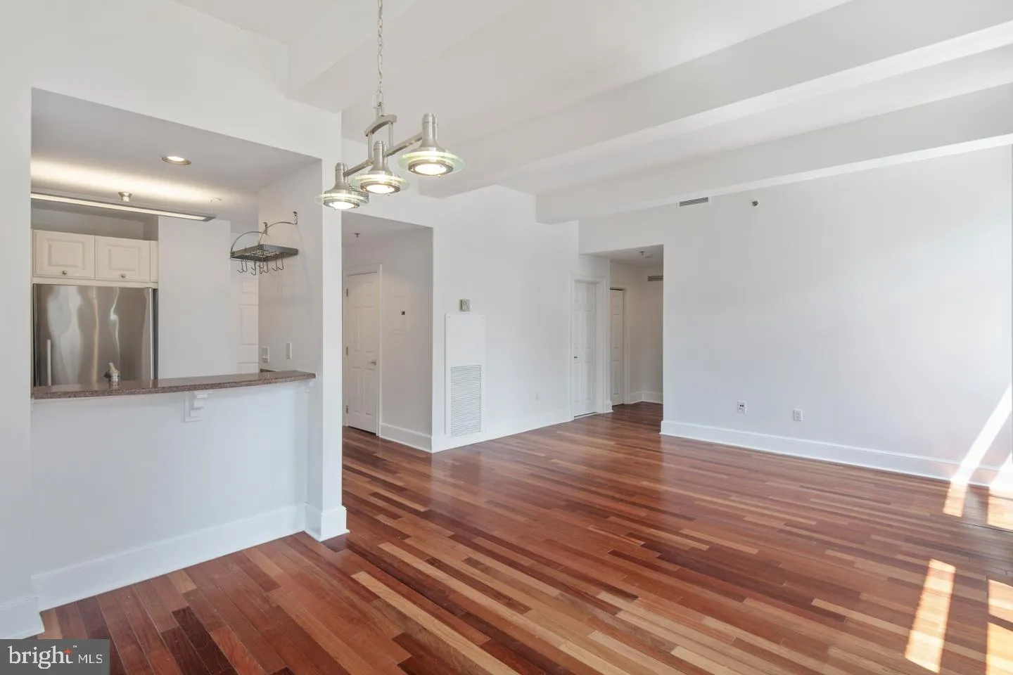 Philadelphia, Pennsylvania 19102, United States, 2 Bedrooms Bedrooms, ,2 BathroomsBathrooms,Residential,Active,187169