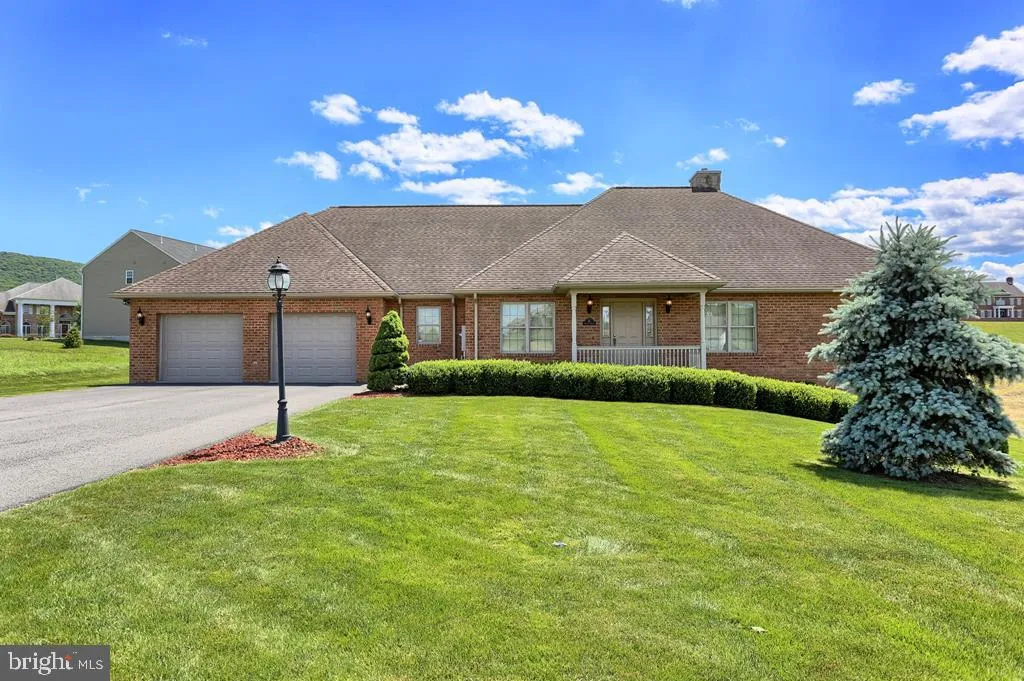 16 Harvest Drive, Lewistown, PA 17044