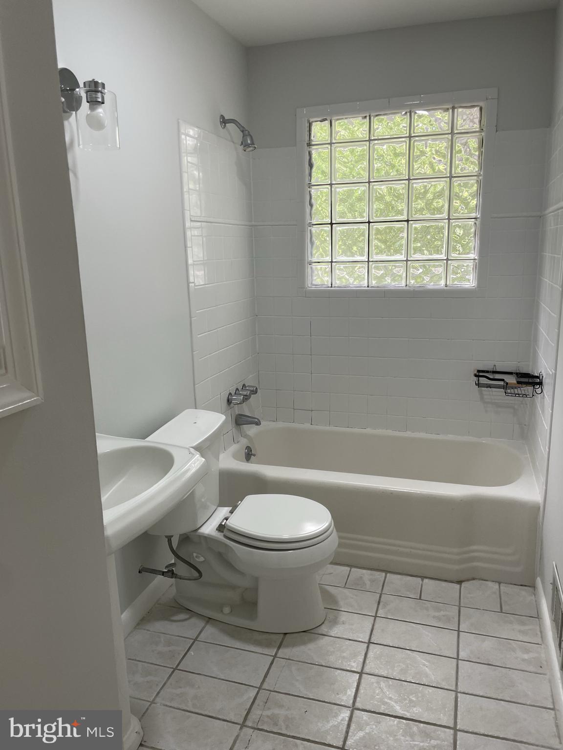 ADMIRAL HEIGHTS - Residential Lease