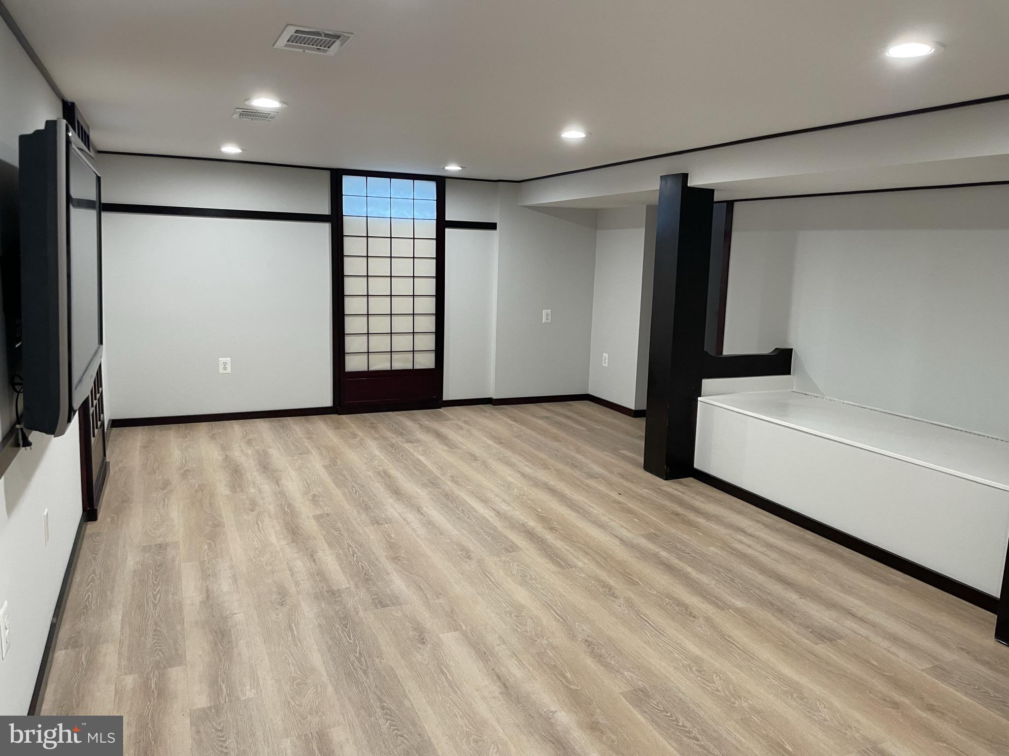 ADMIRAL HEIGHTS - Residential Lease