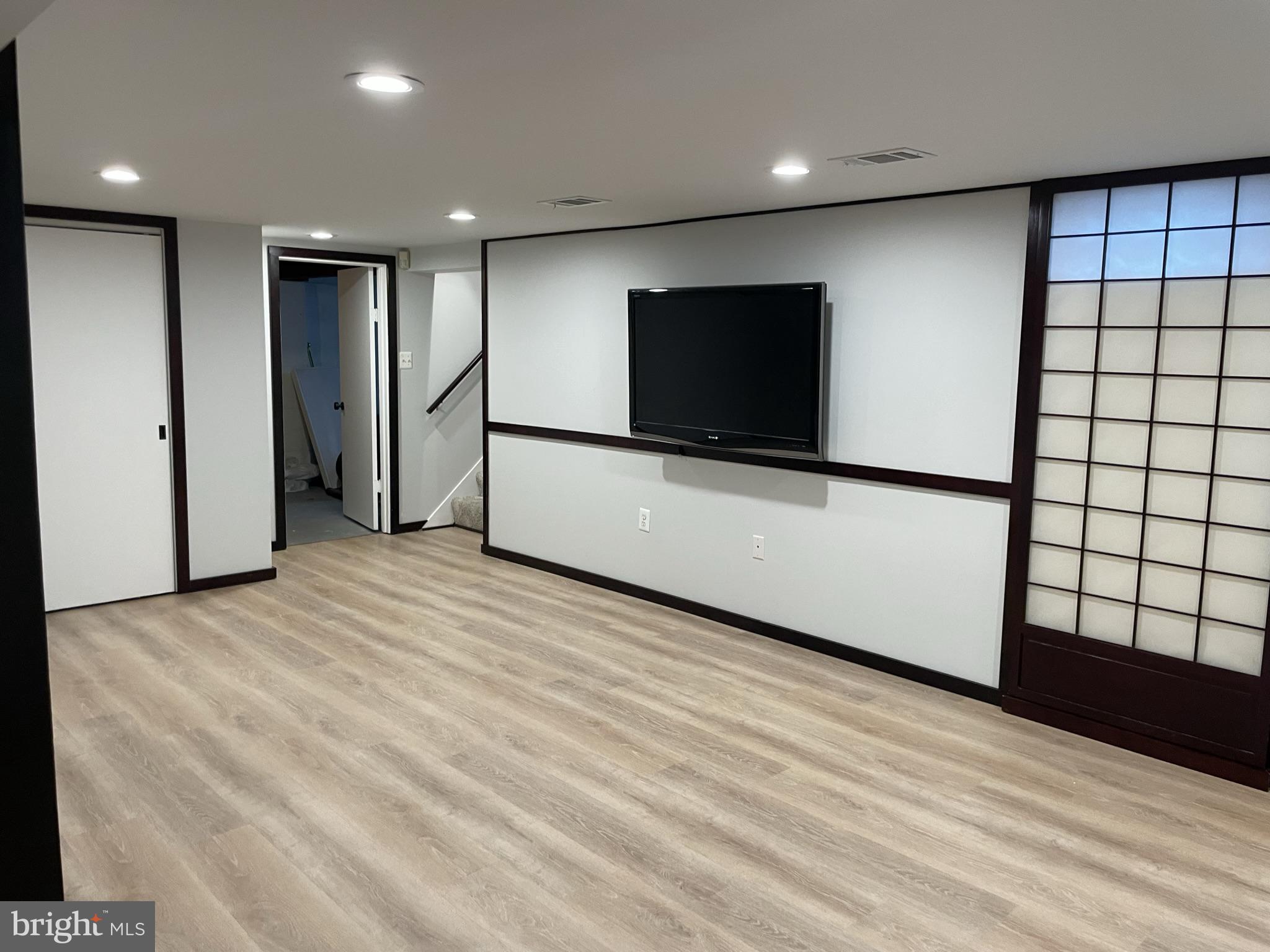 ADMIRAL HEIGHTS - Residential Lease