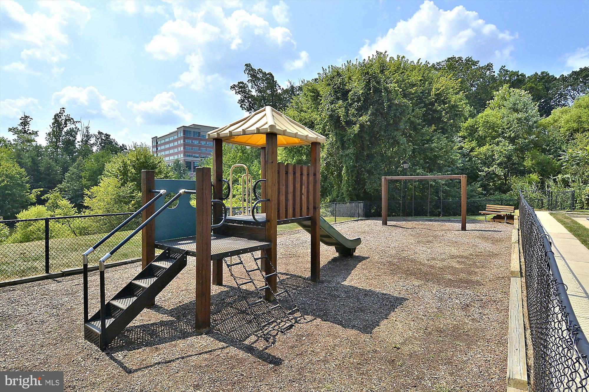 CHANCERY OF KINGSTOWNE - Residential Lease