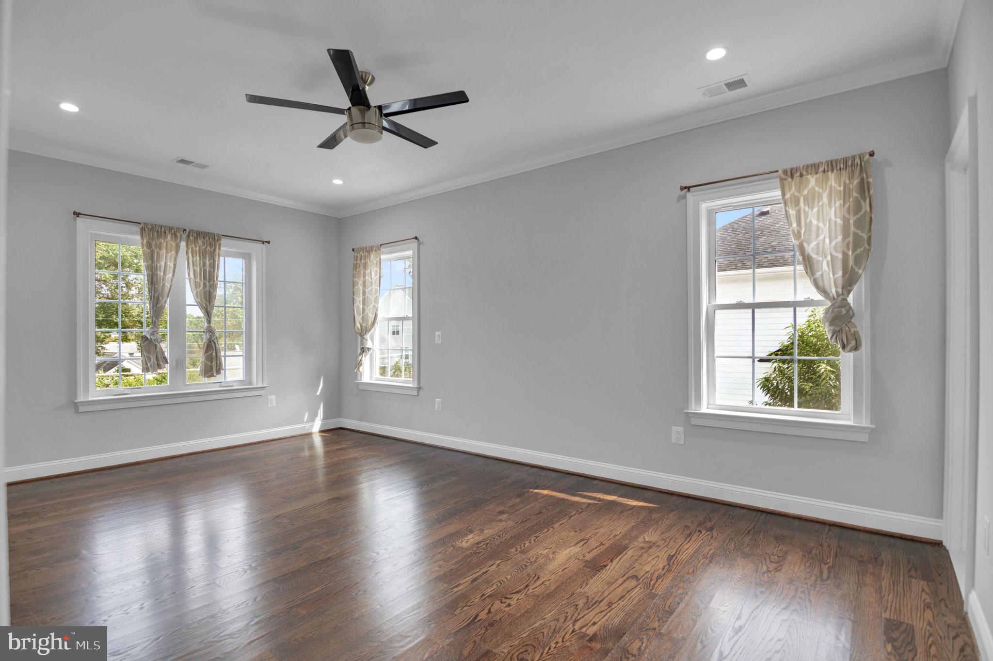 PIMMIT HILLS - Residential