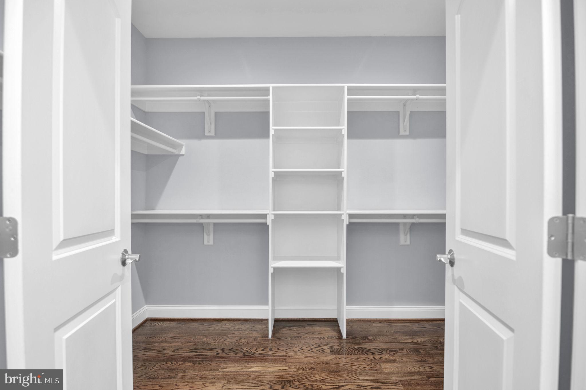 PIMMIT HILLS - Residential