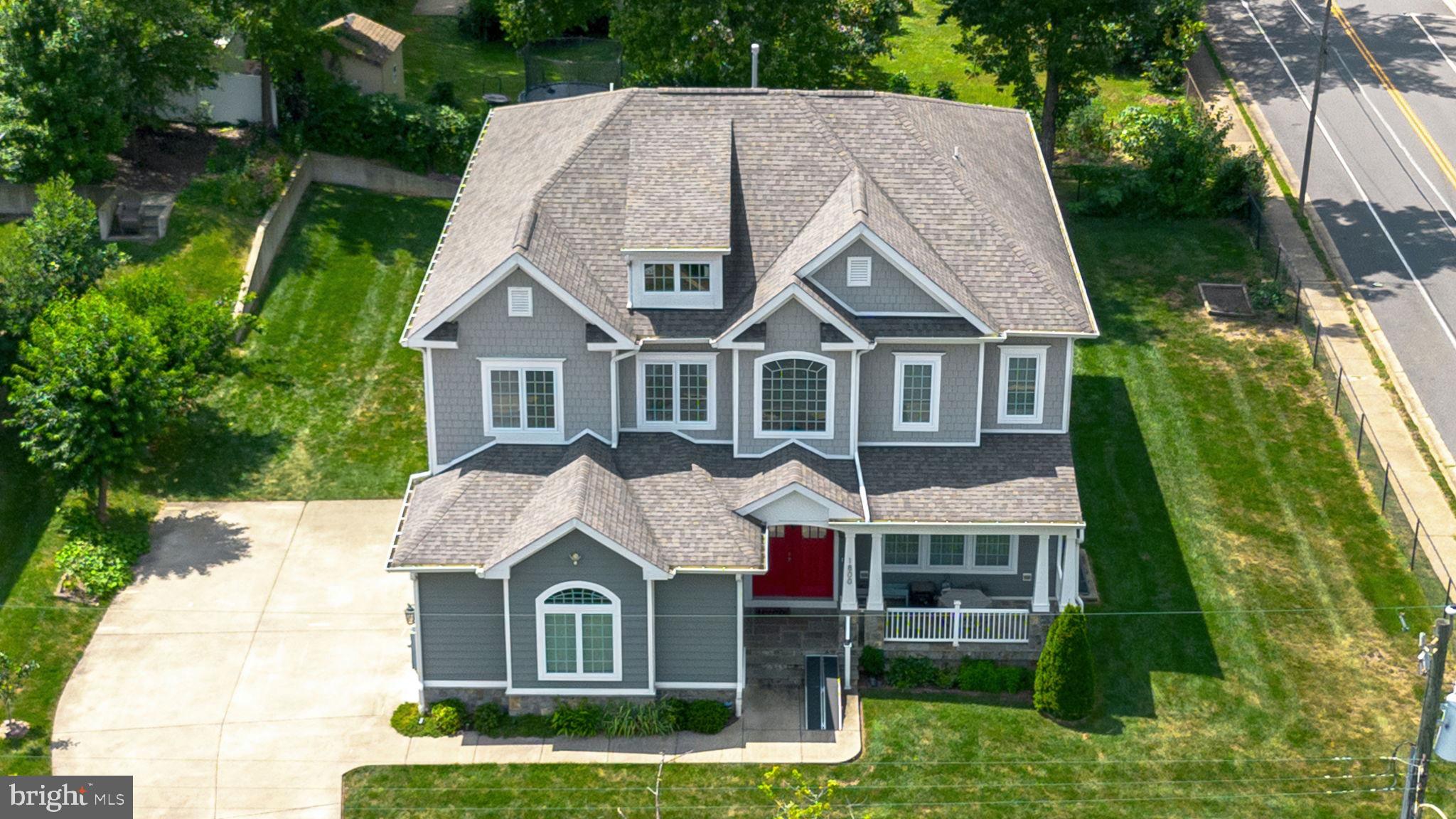 PIMMIT HILLS - Residential