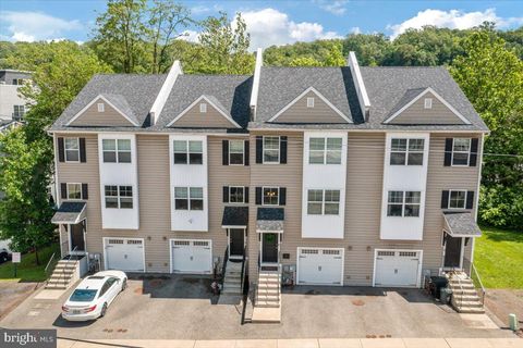 605 APPLE STREET CONSHOHOCKEN PA 19428