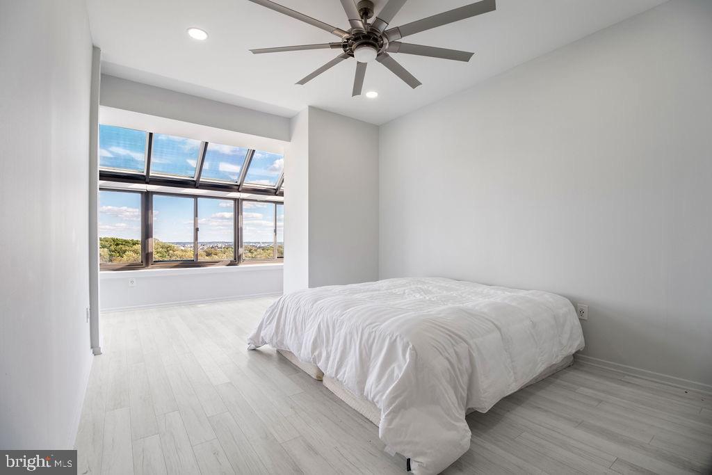 2111 WISCONSIN AVENUE NW PH8