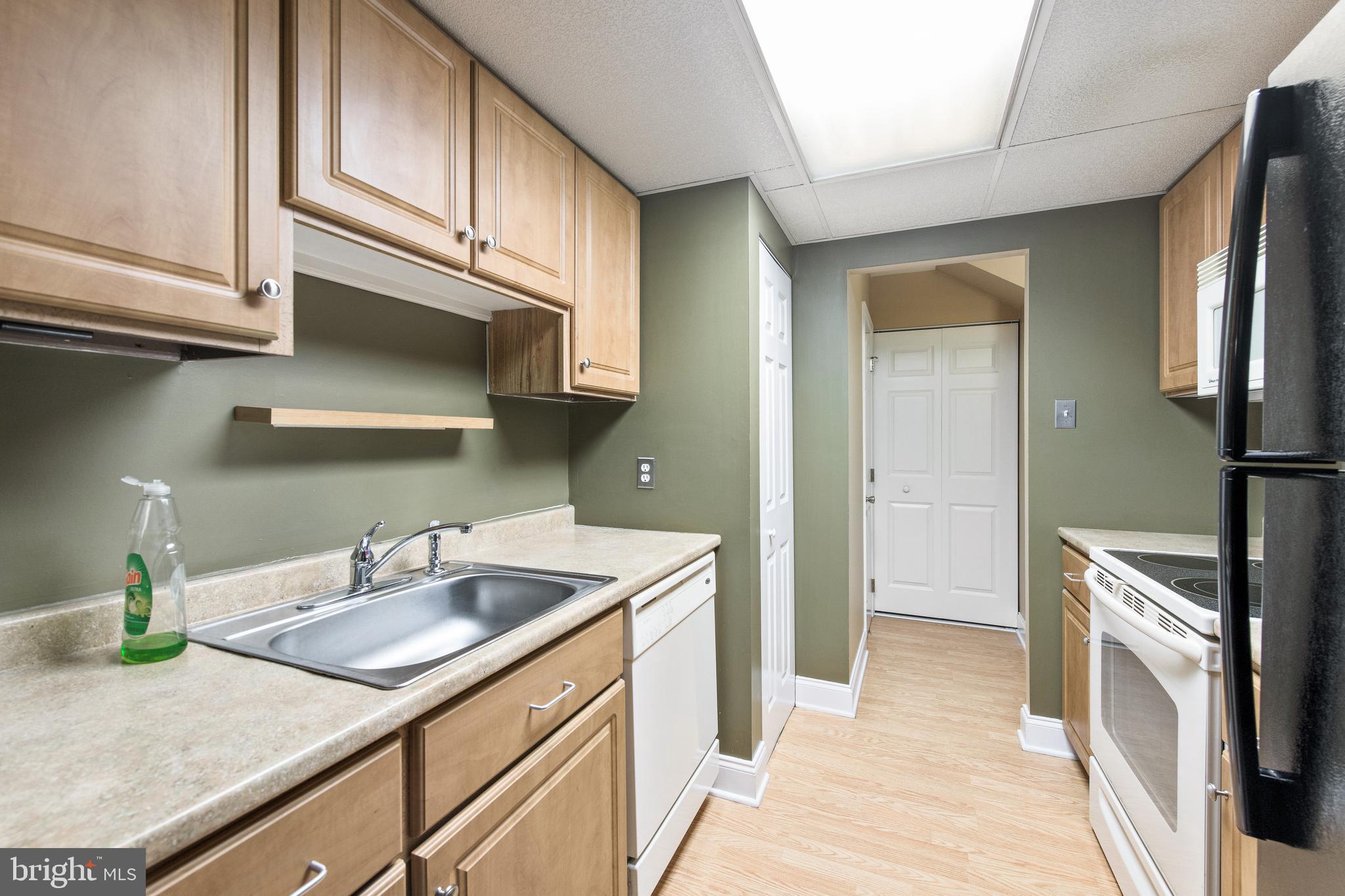 VILLAGE WALK - Residential
