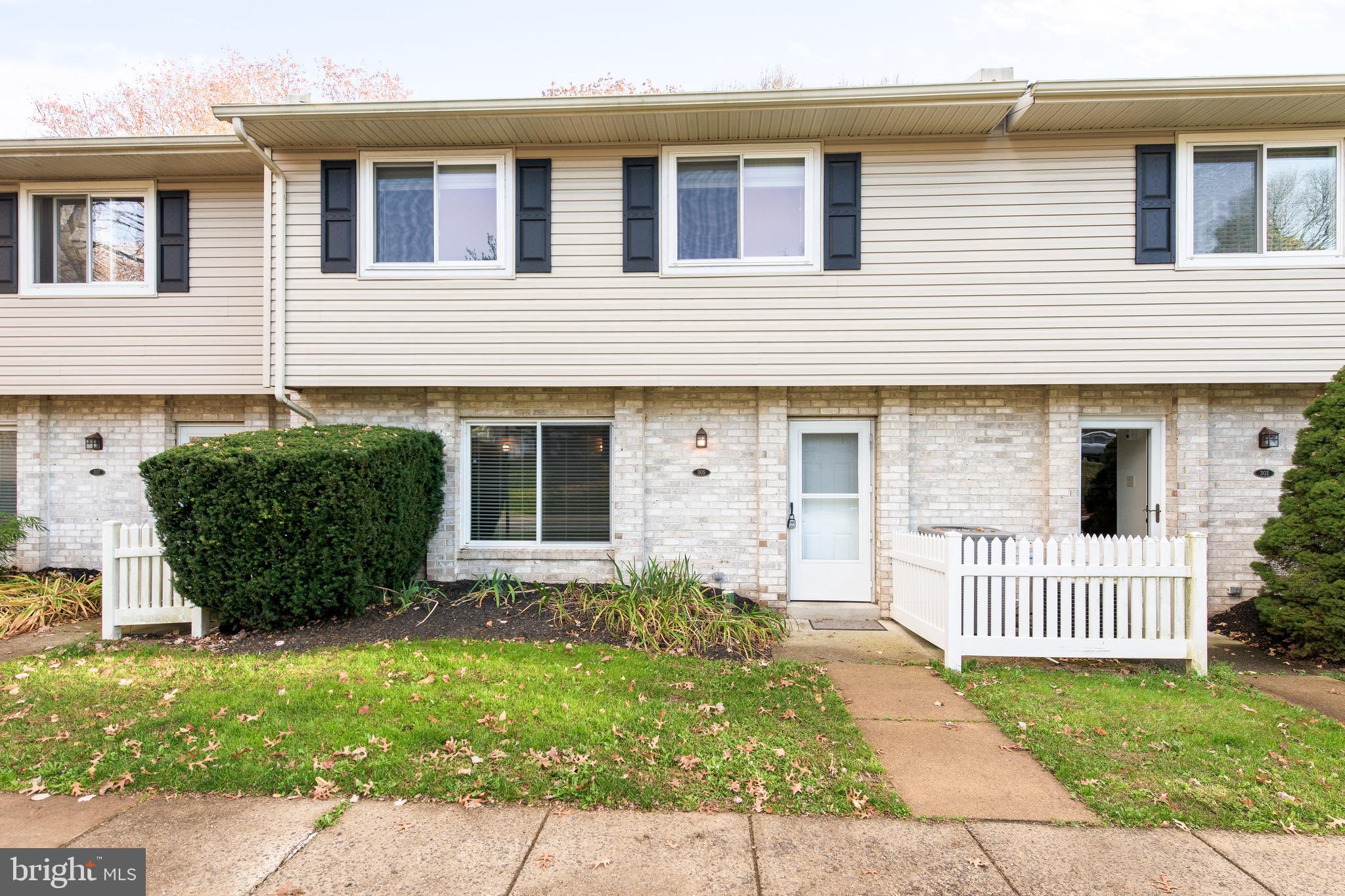 VILLAGE WALK - Residential