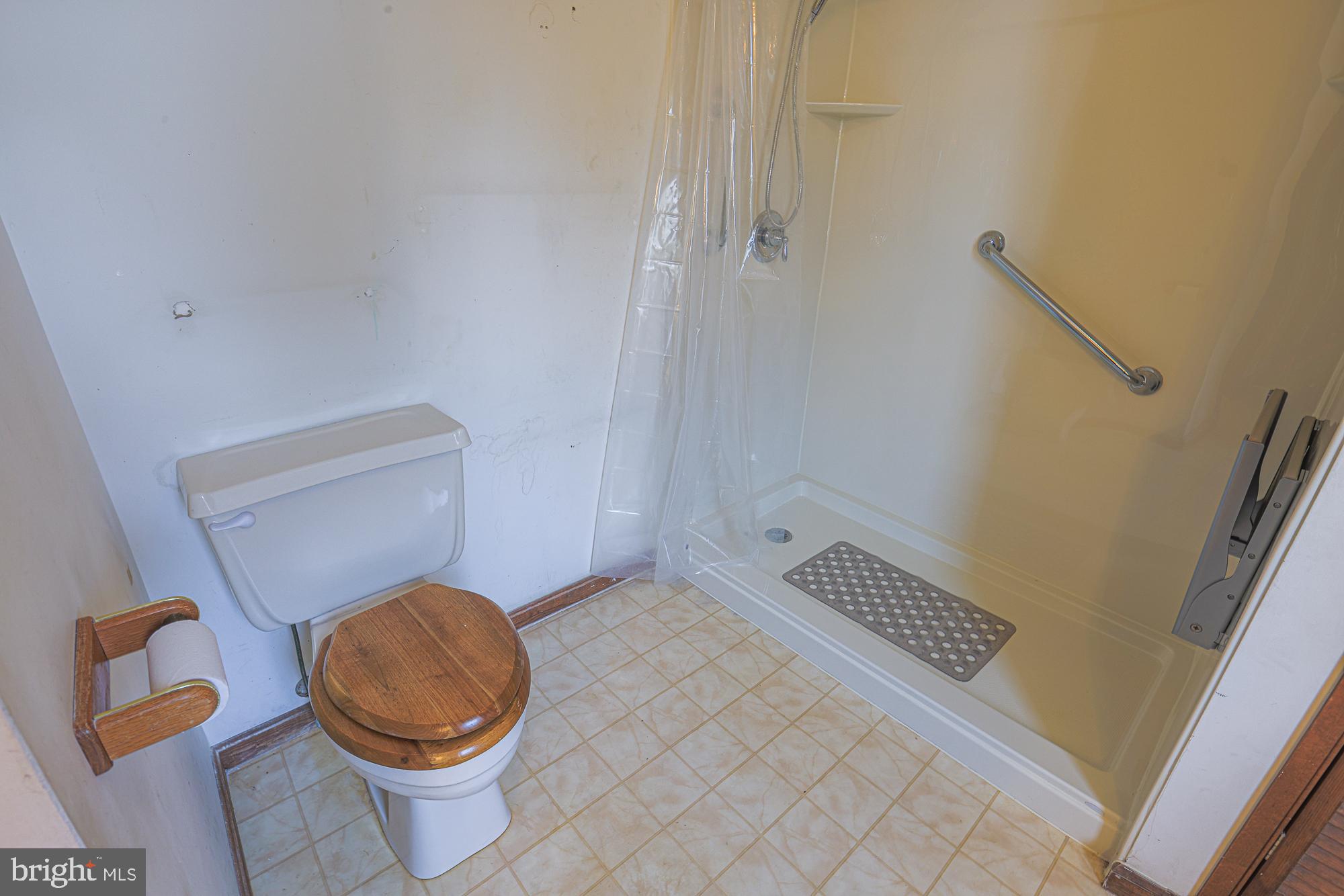 CECIL C - Residential