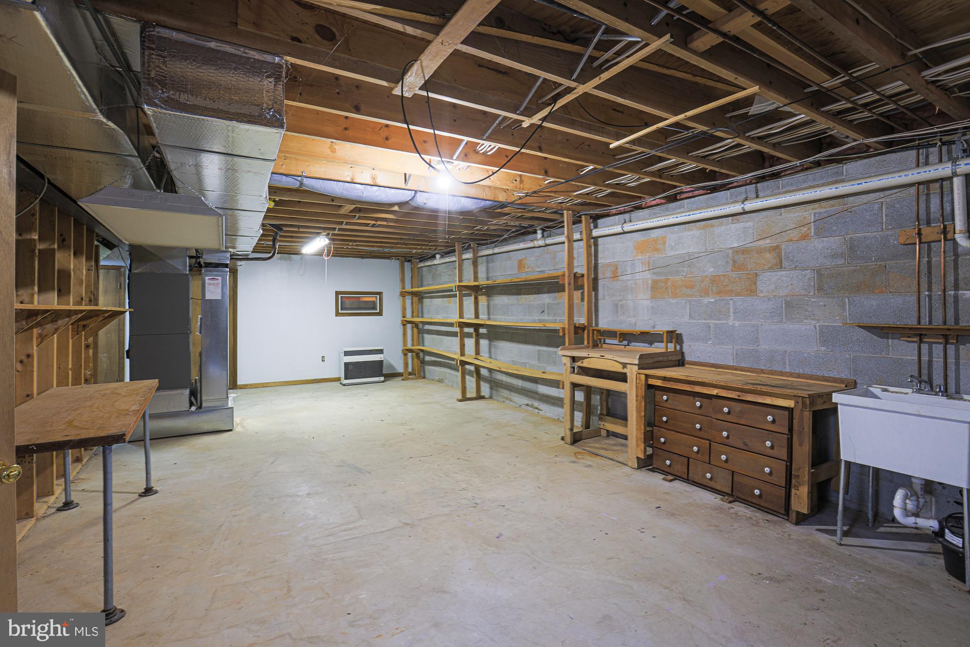 CECIL C - Residential