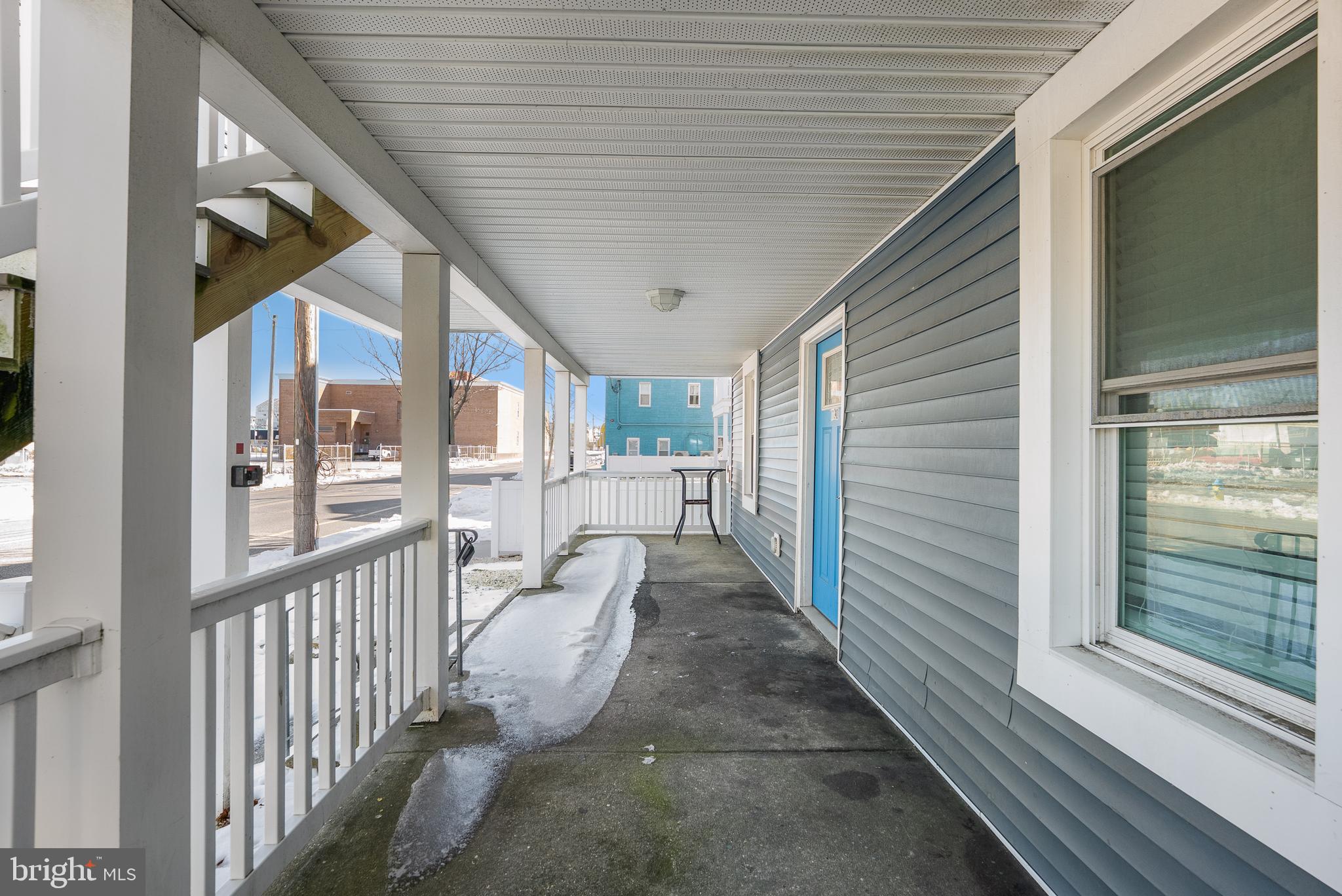 120 E SCHELLENGER AVENUE