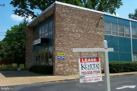 Photo of 417 Broad Street W #209, FALLS CHURCH, VA 22046 (MLS # VAFA2003456)