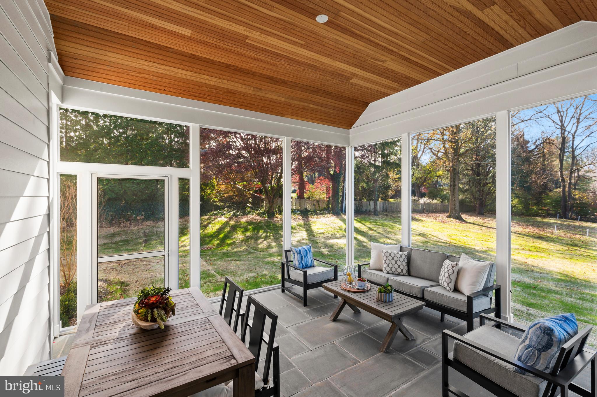 GLADWYNE - Residential