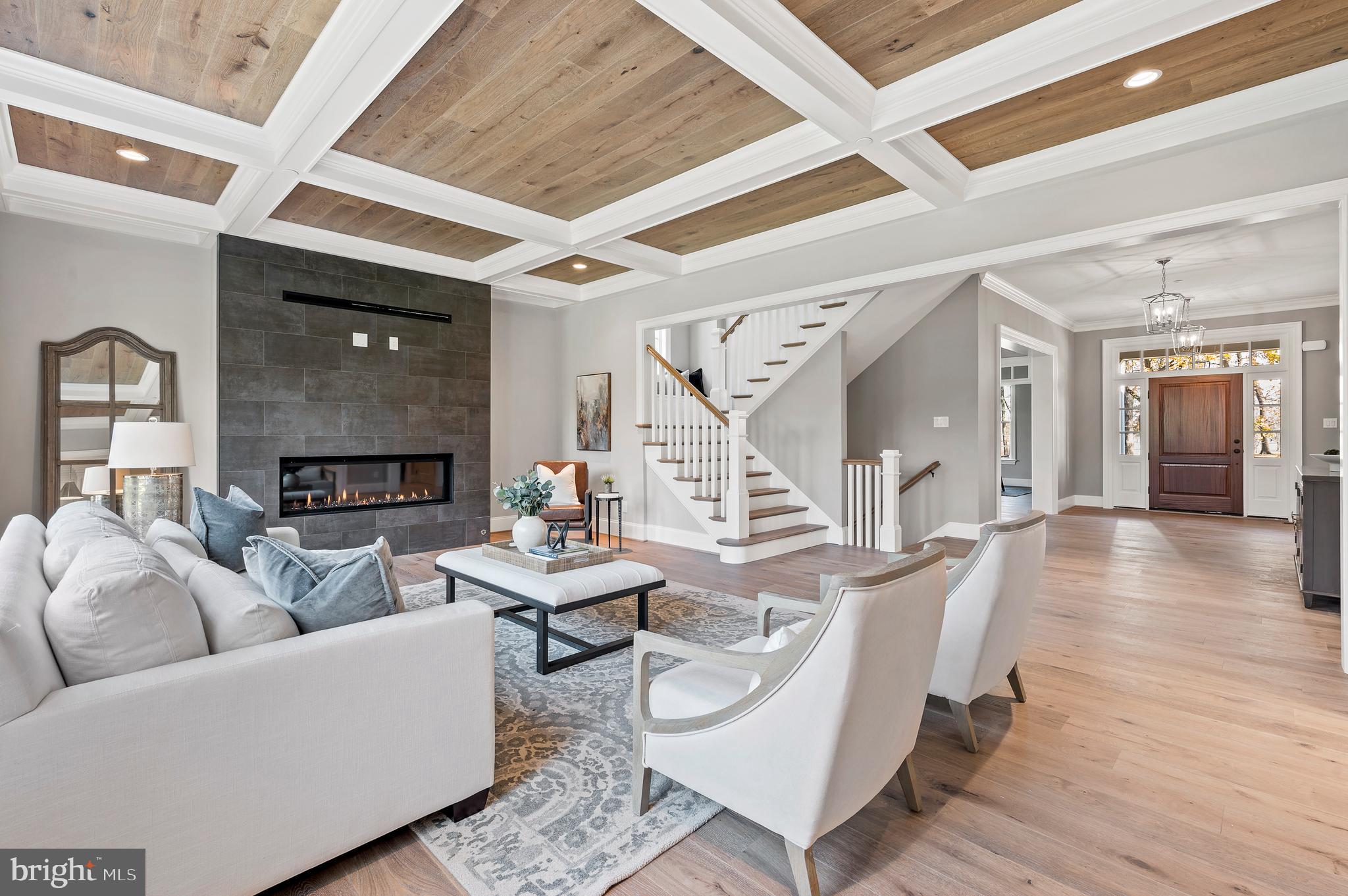 GLADWYNE - Residential