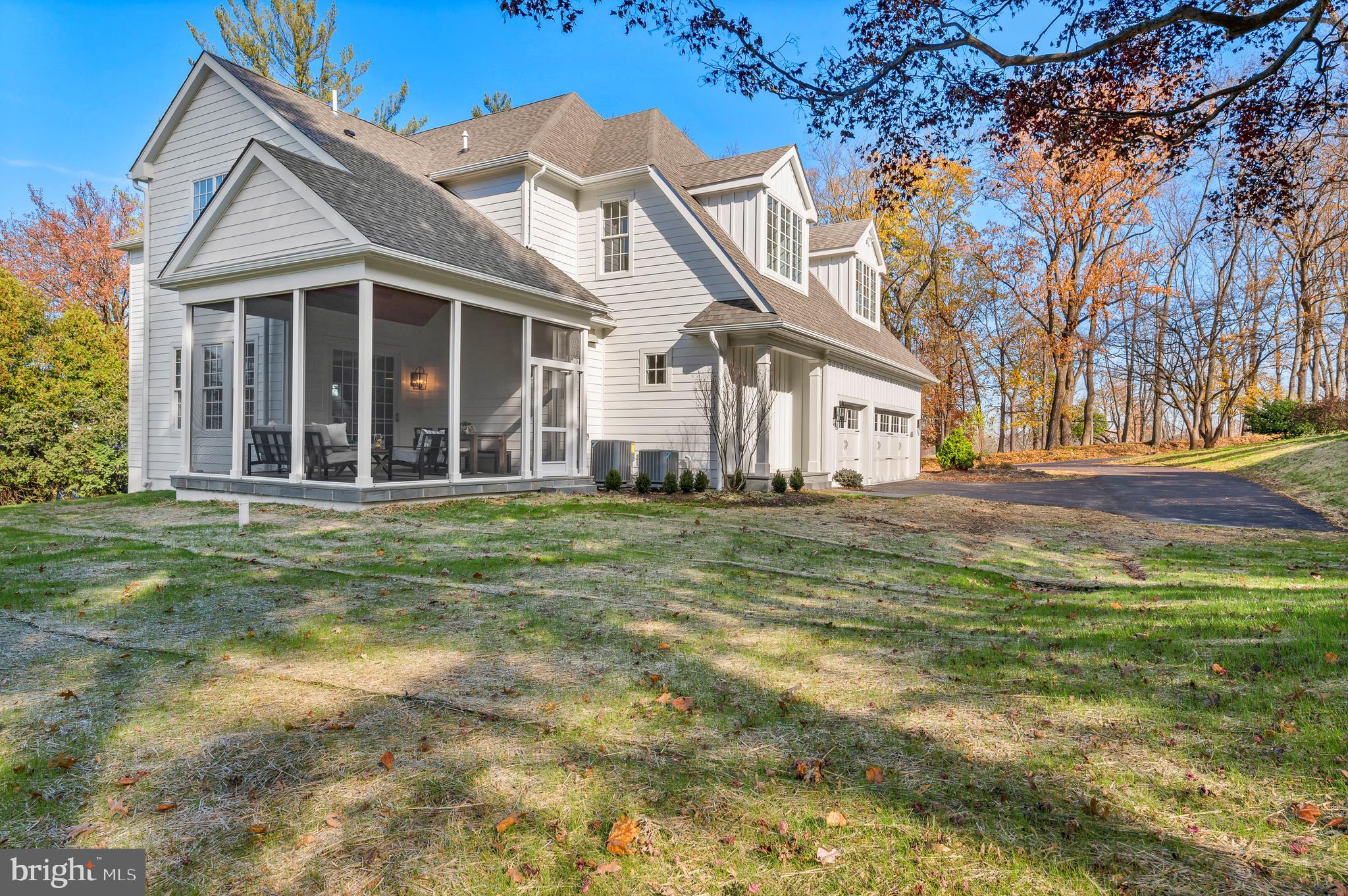 GLADWYNE - Residential