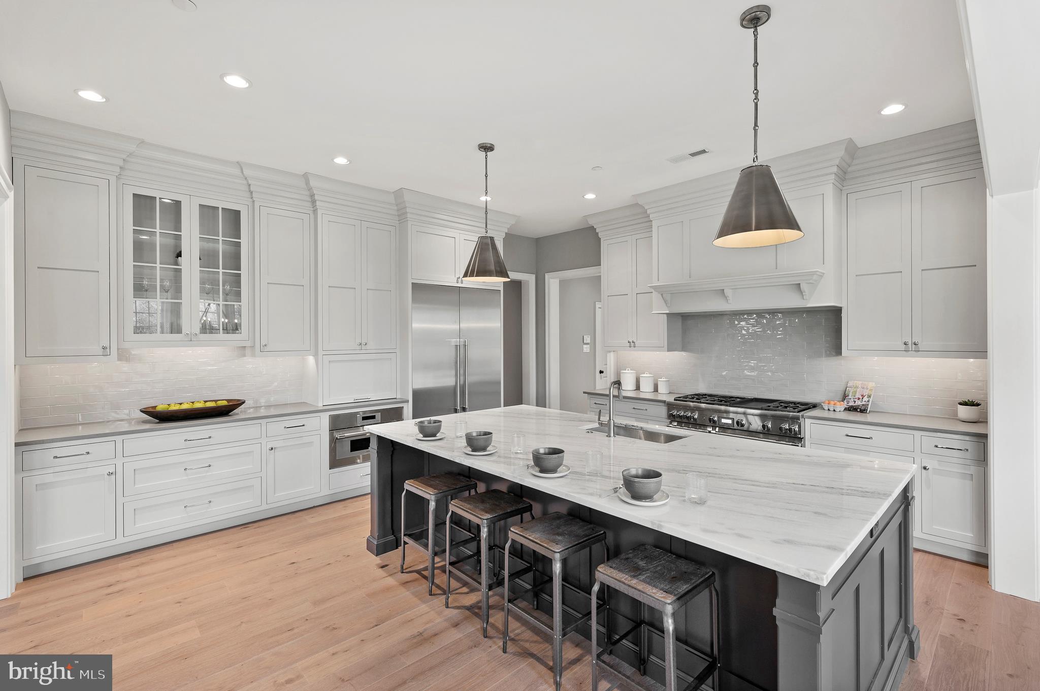 GLADWYNE - Residential