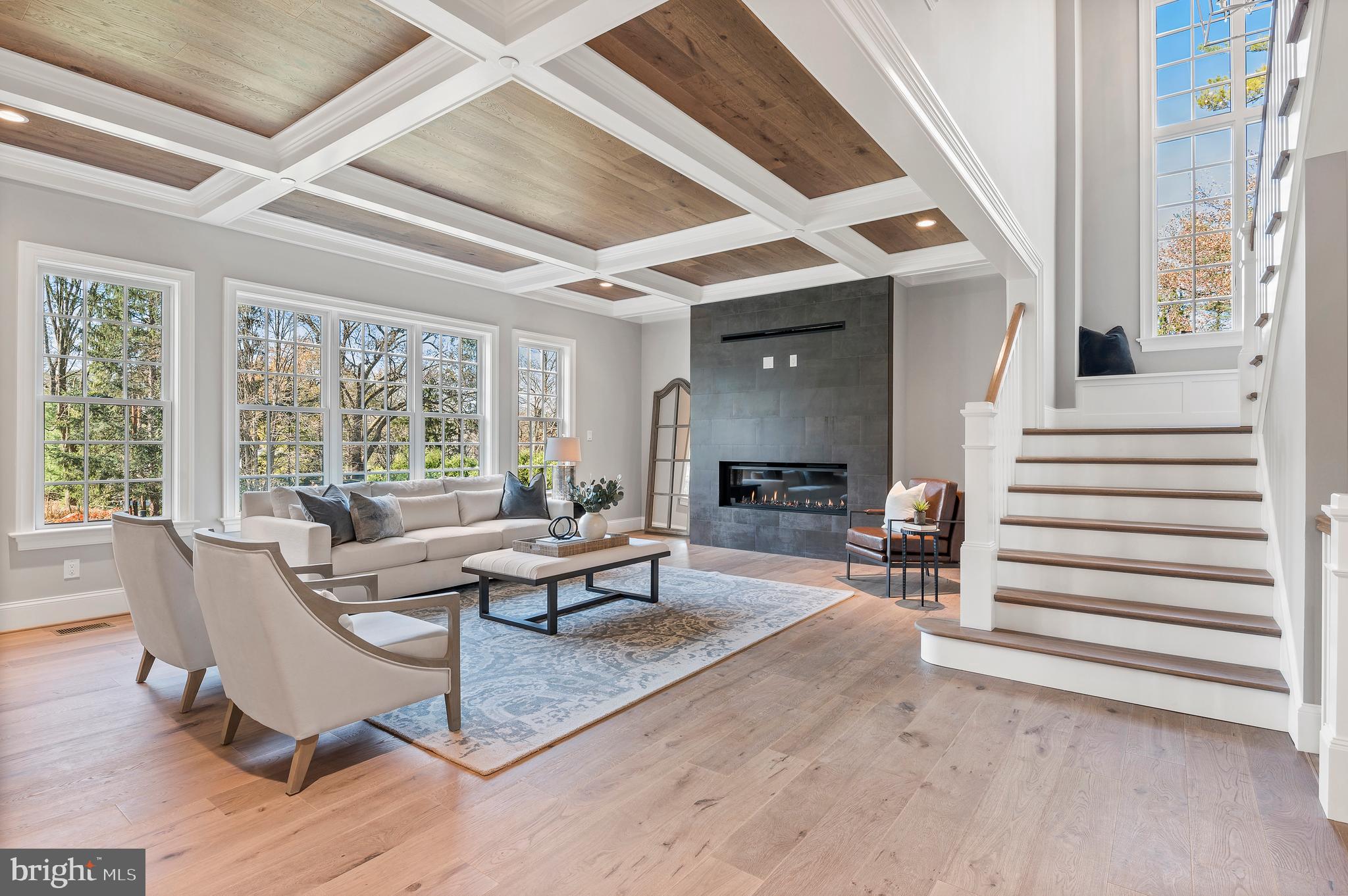 GLADWYNE - Residential