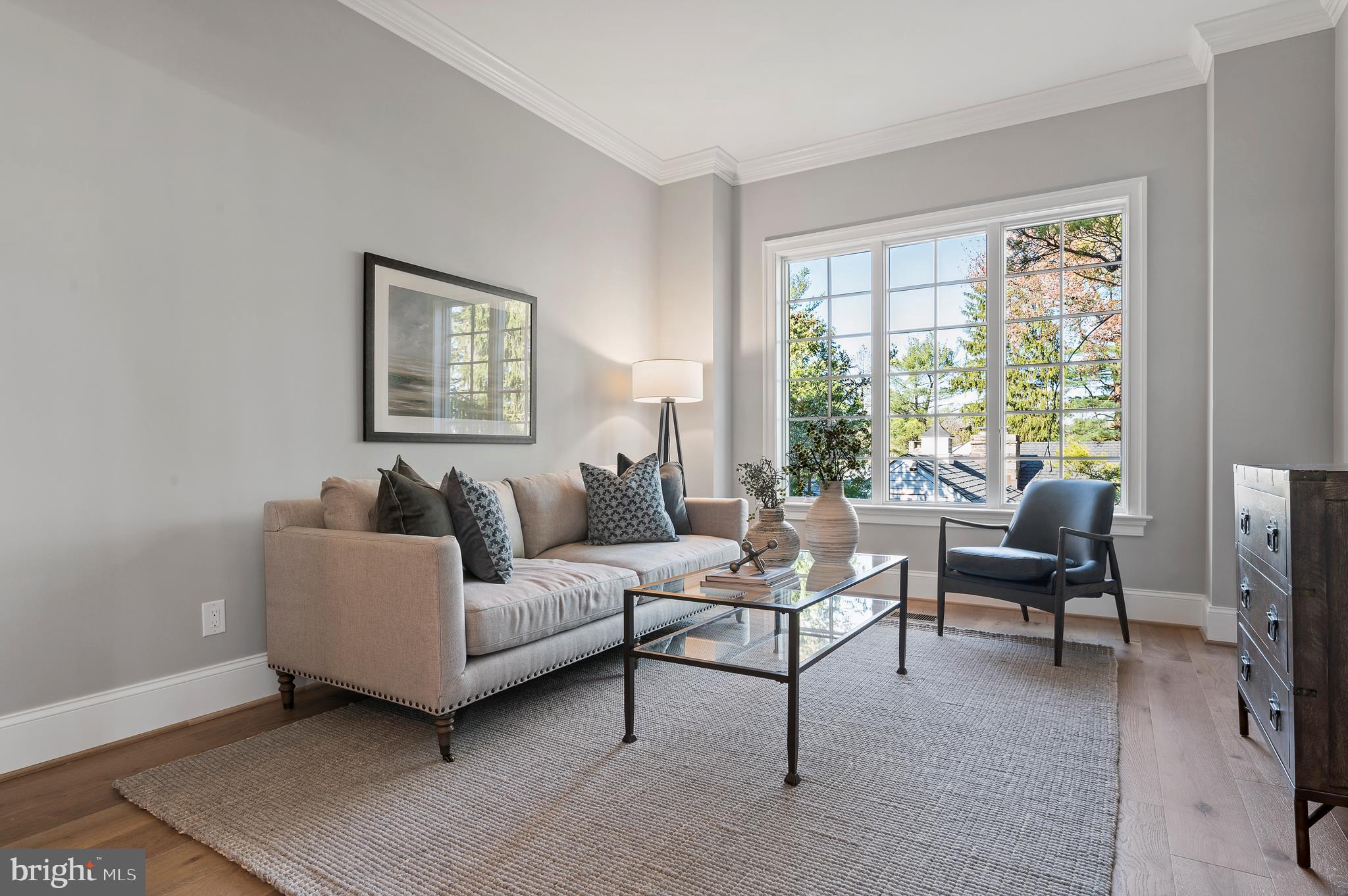 GLADWYNE - Residential