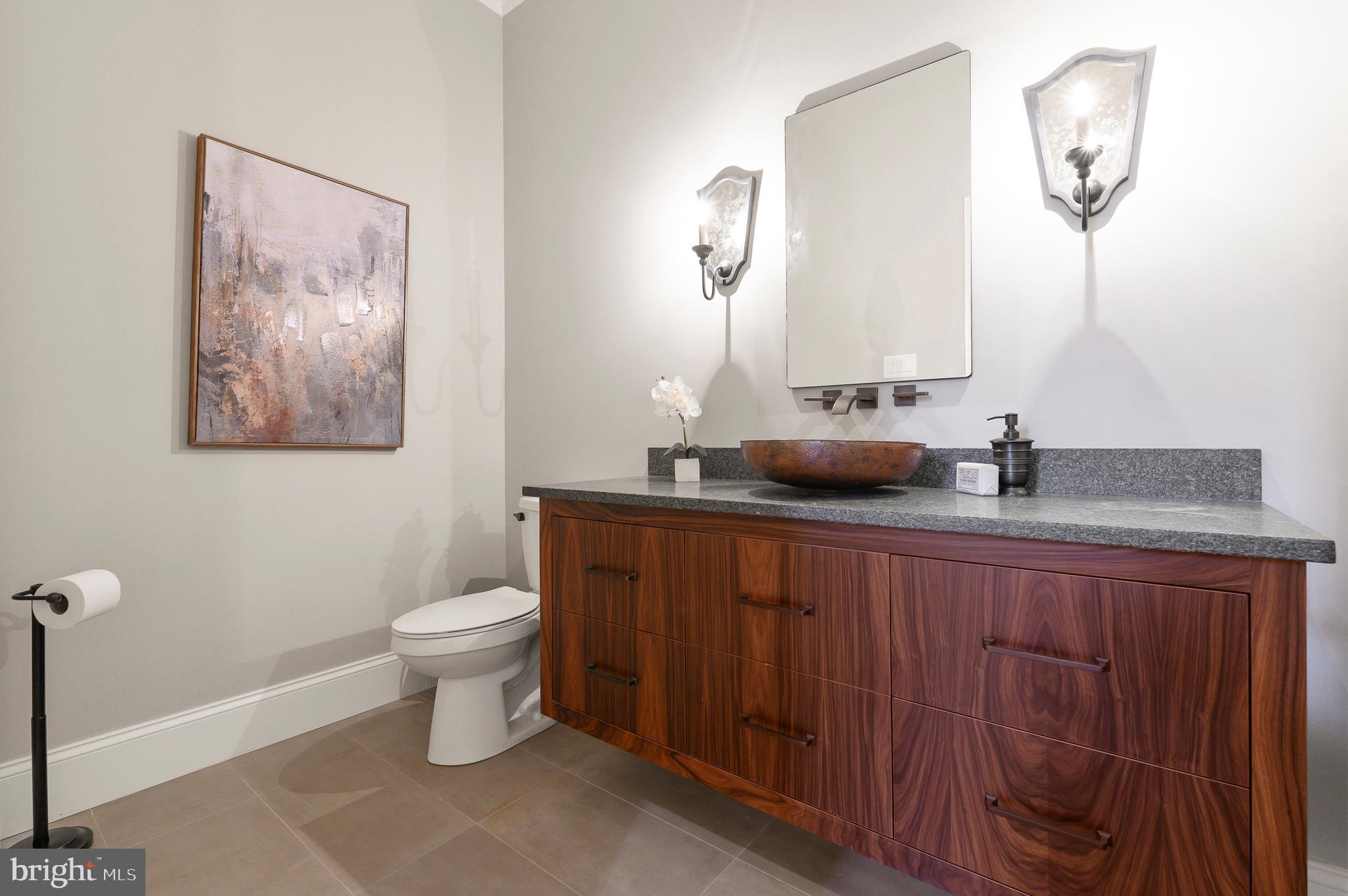 GLADWYNE - Residential