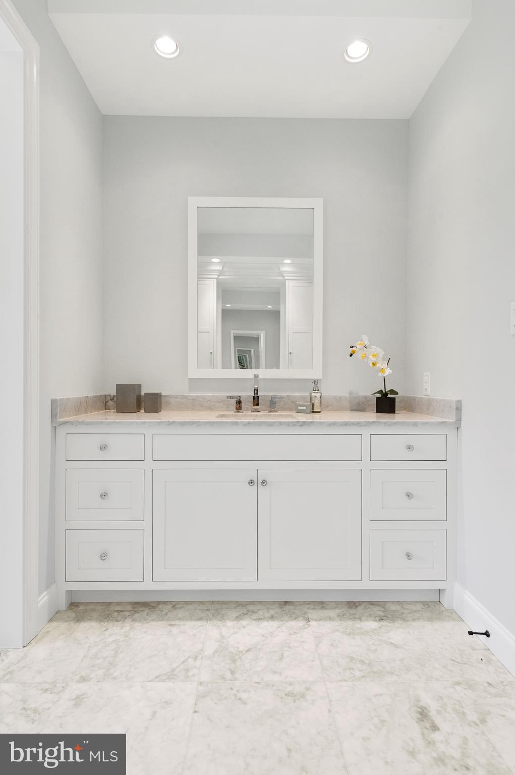 GLADWYNE - Residential