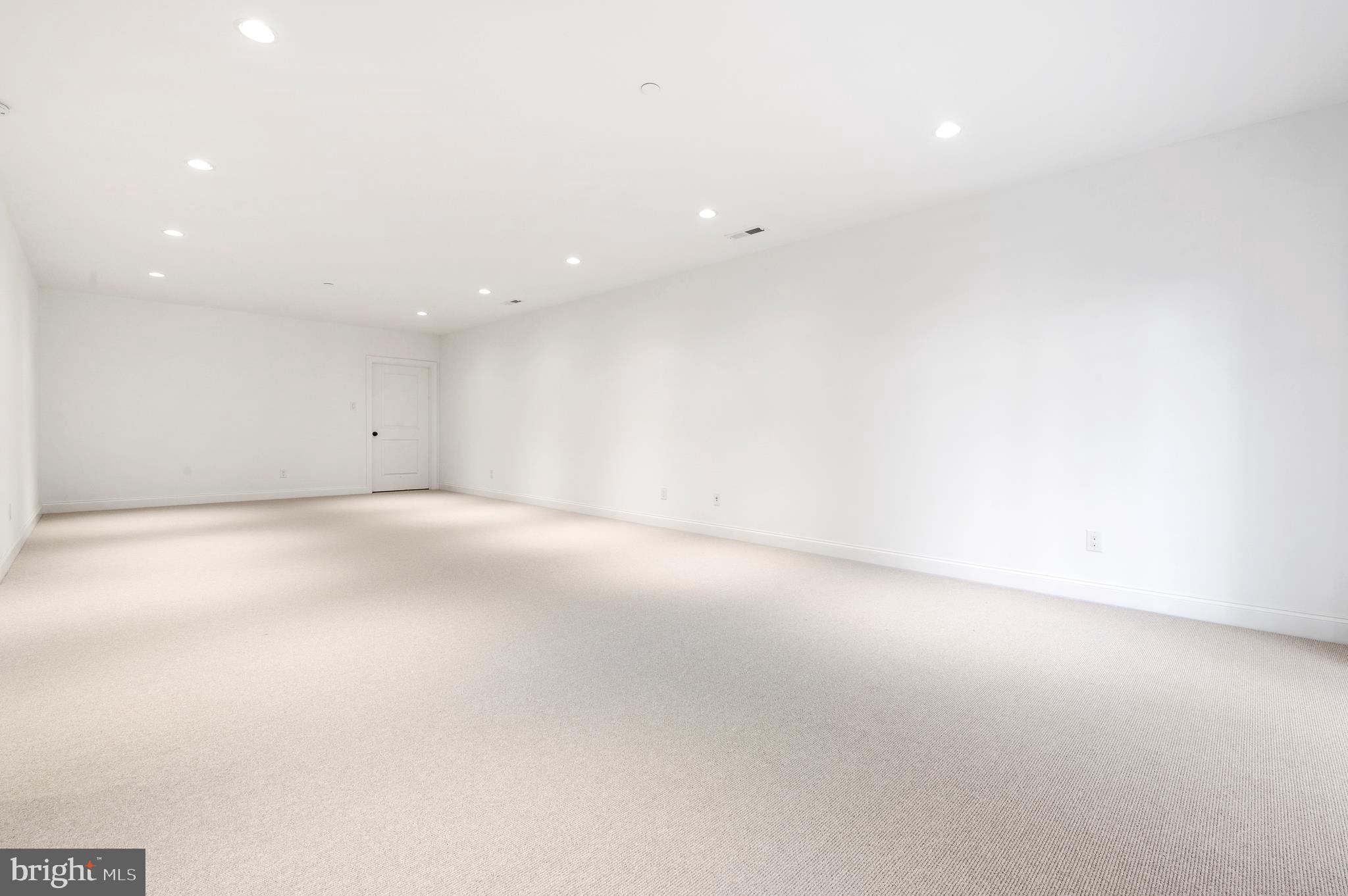 GLADWYNE - Residential