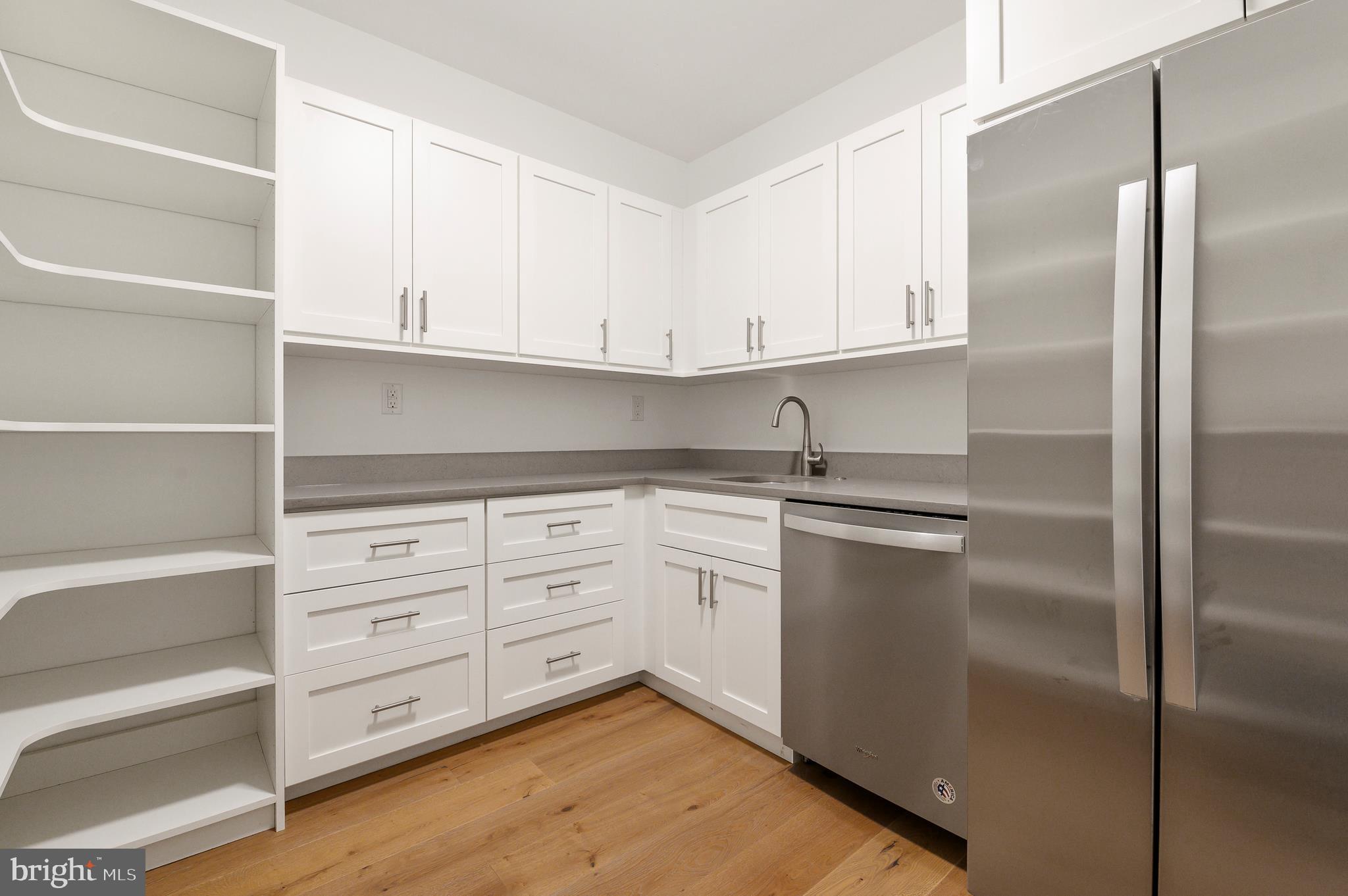 GLADWYNE - Residential