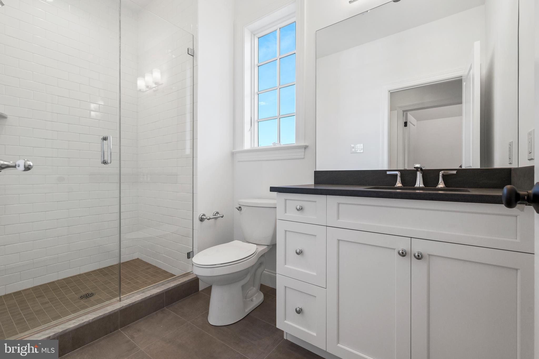 GLADWYNE - Residential