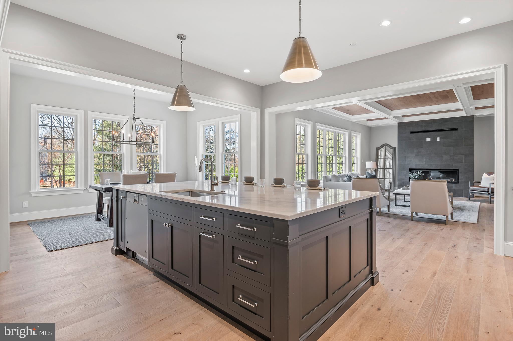 GLADWYNE - Residential