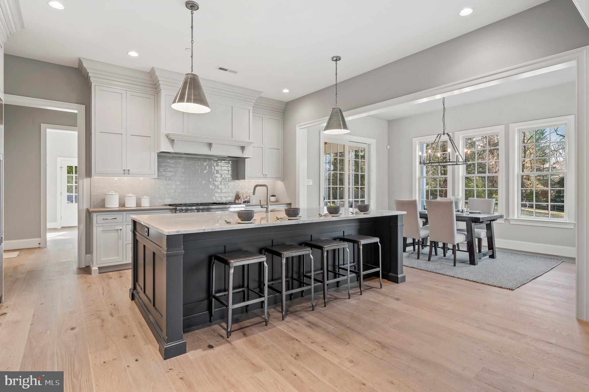 GLADWYNE - Residential