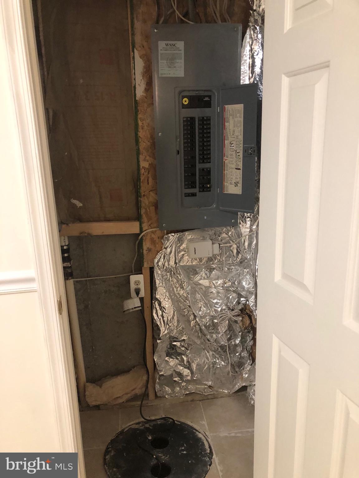 CROSS CREEK CLUB - Residential Lease