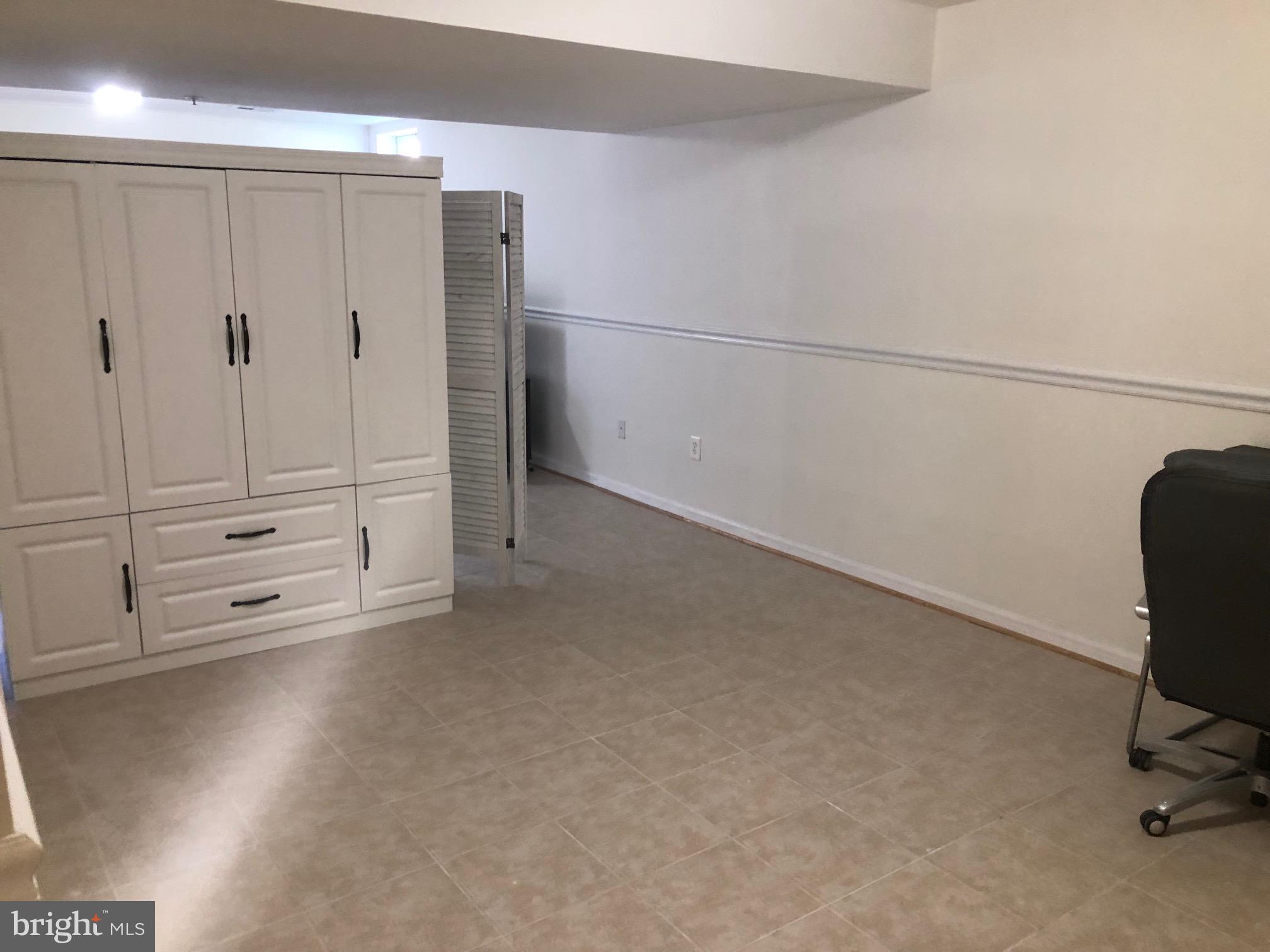 CROSS CREEK CLUB - Residential Lease