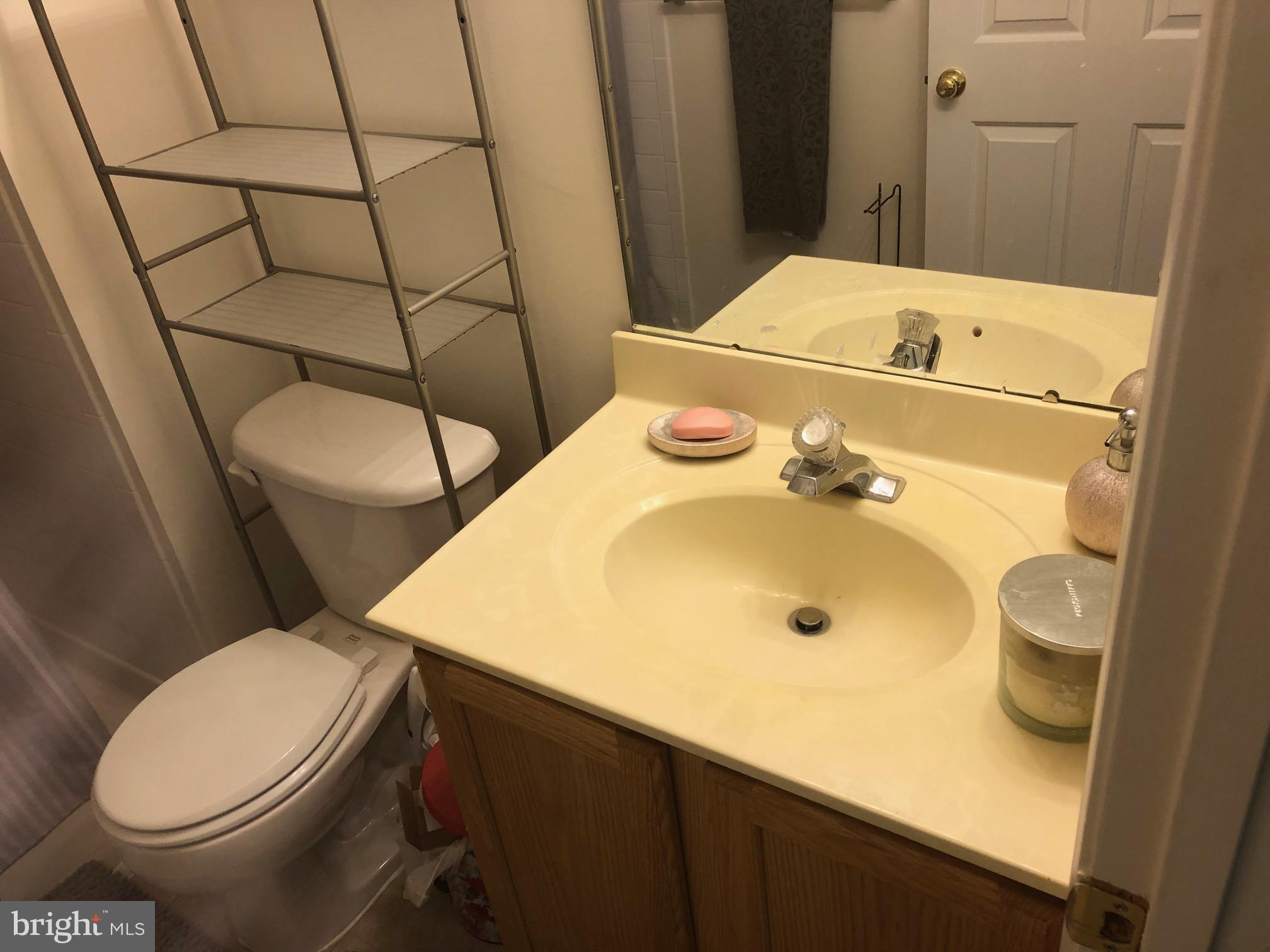 CROSS CREEK CLUB - Residential Lease