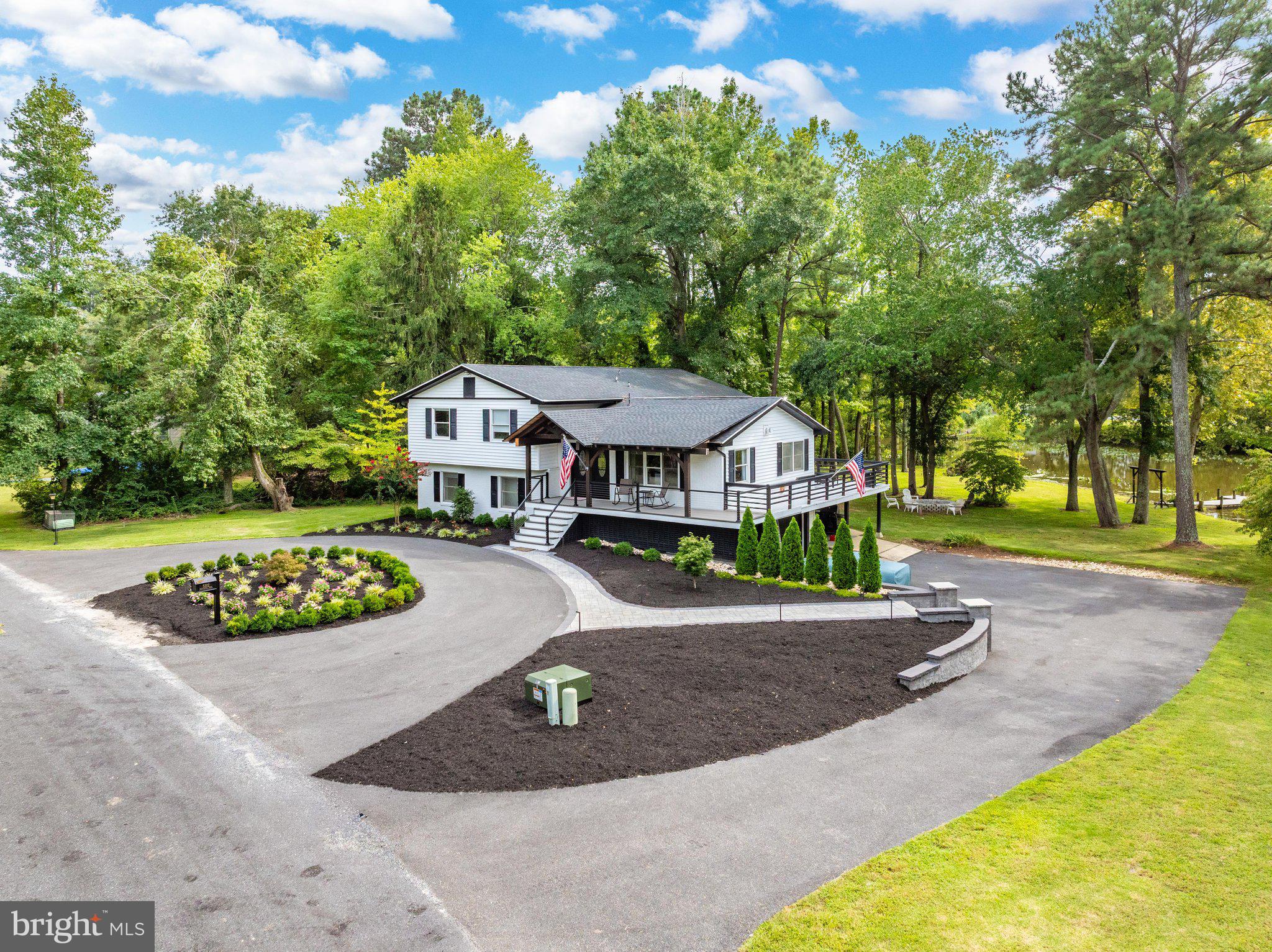 5302 CHINABERRY DRIVE