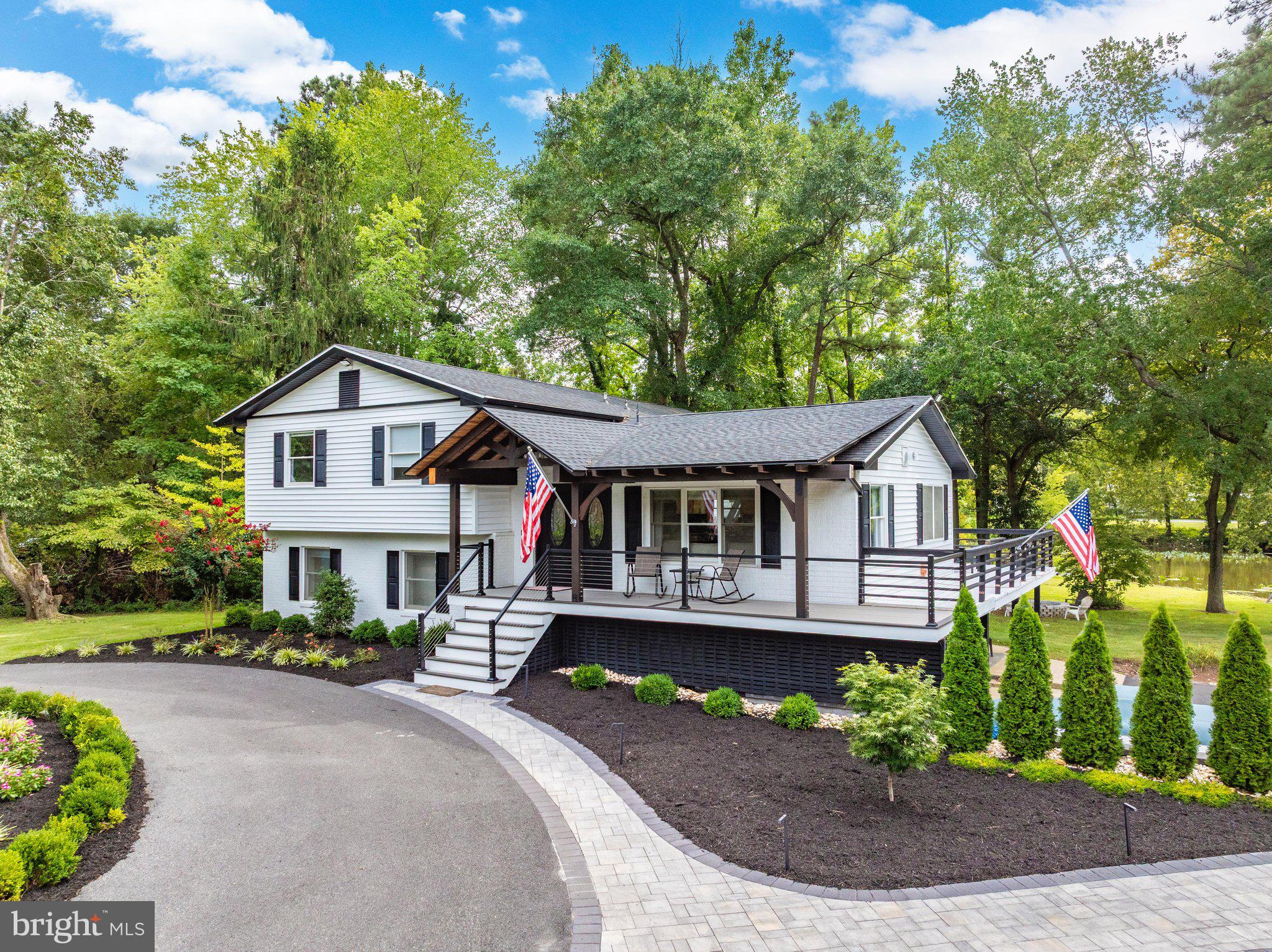 5302 CHINABERRY DRIVE